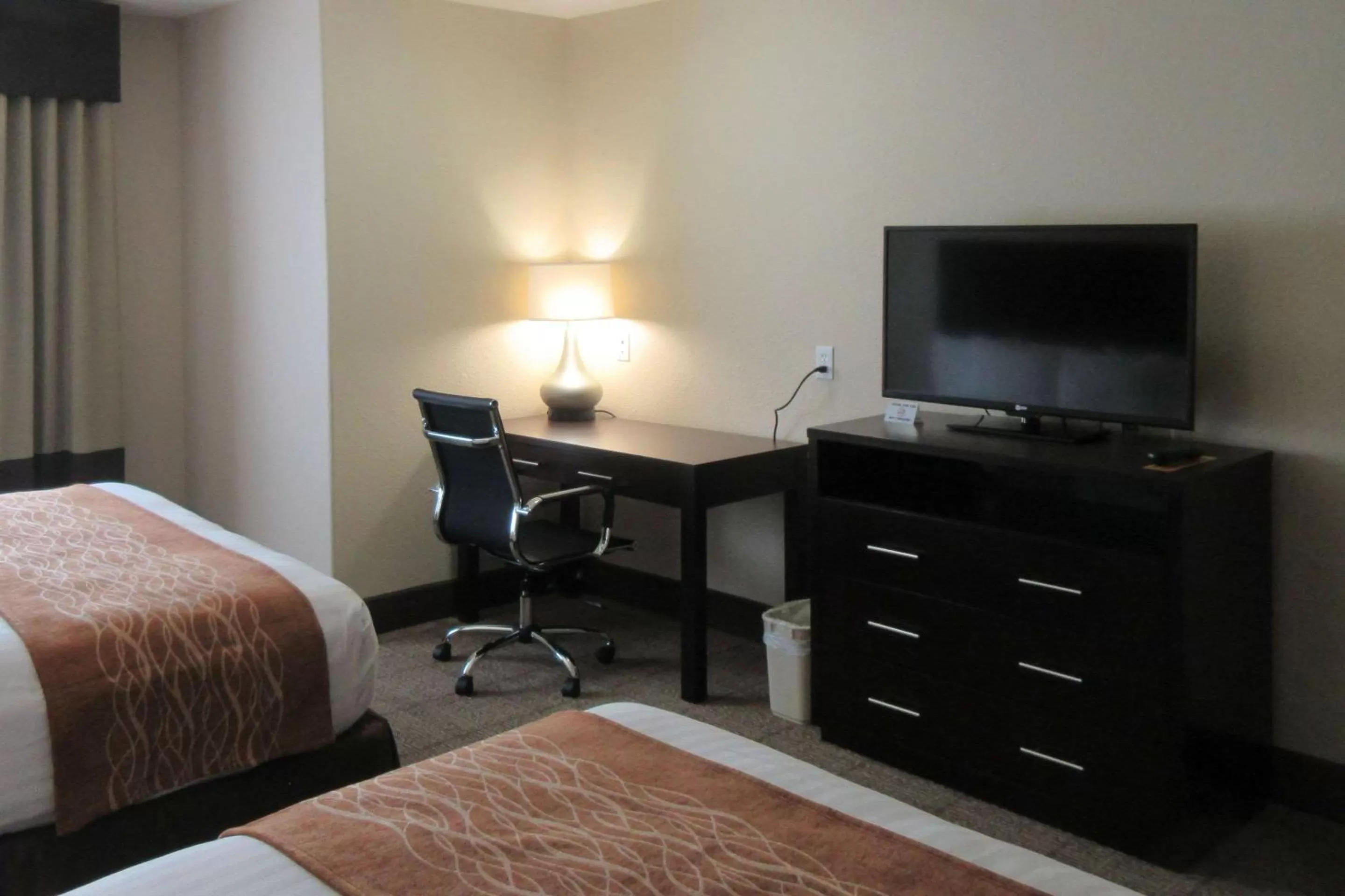 Photo of the whole room, Bed in Comfort Inn & Suites Mojave