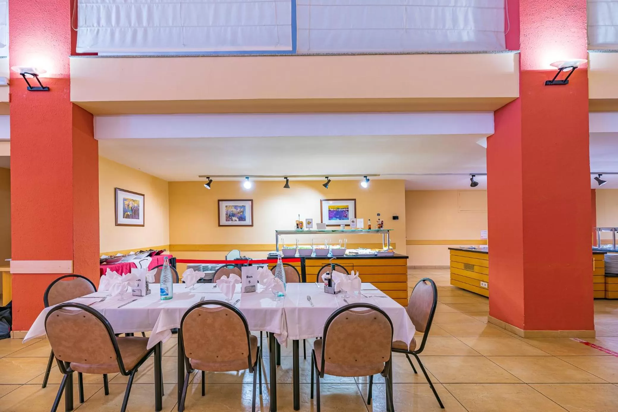 Restaurant/places to eat in Xon's Platja HA