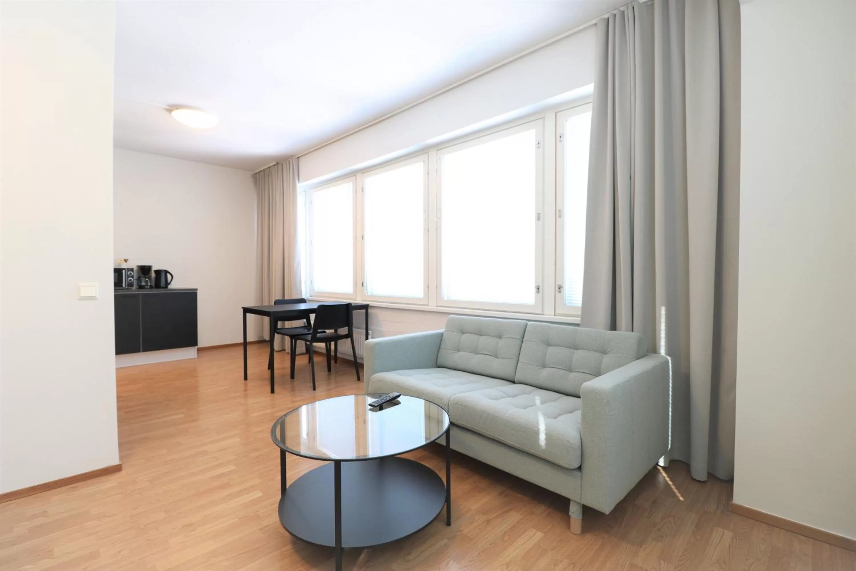 Living room in Forenom Aparthotel Helsinki Herttoniemi