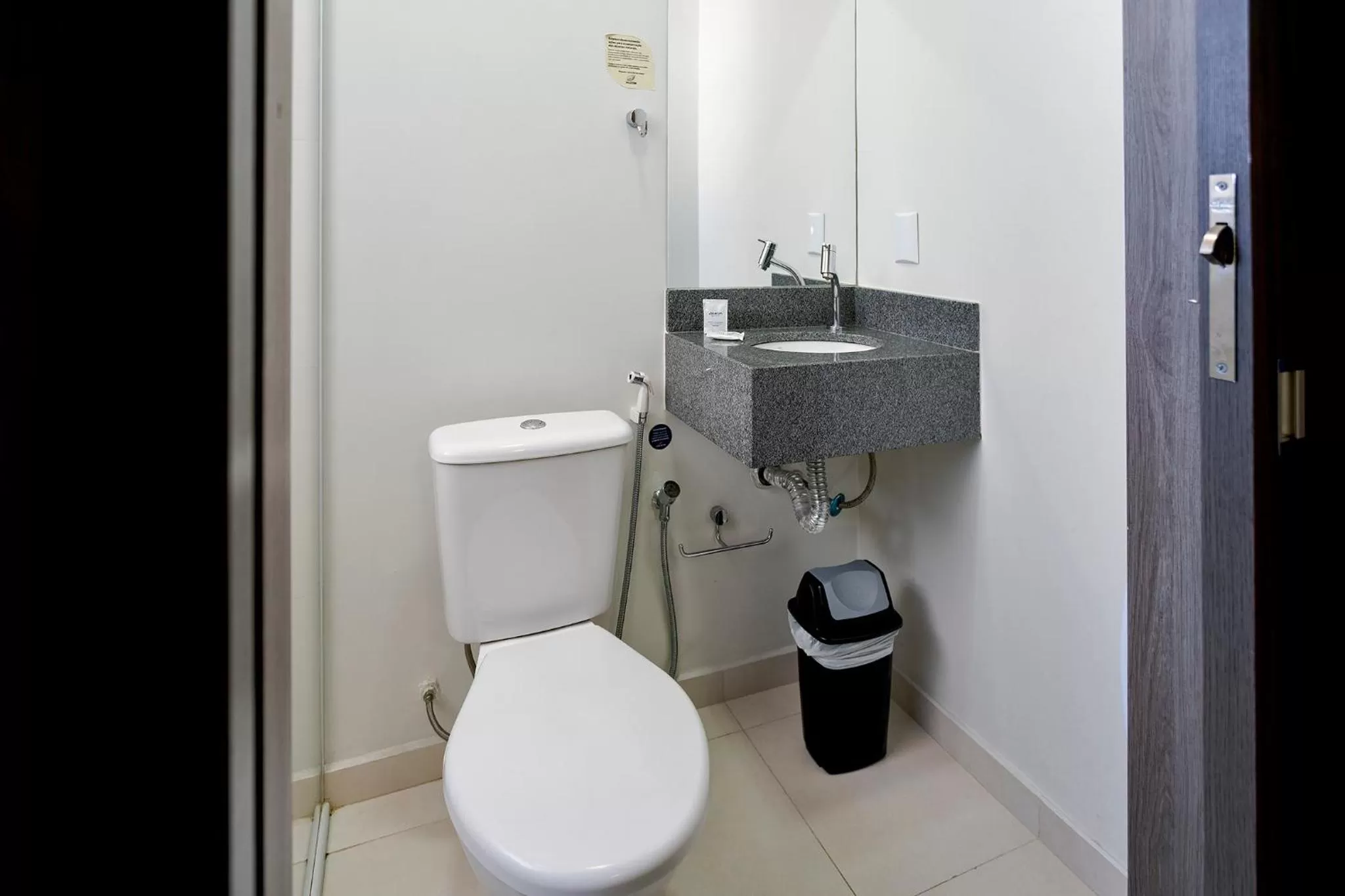 Bathroom in Hotel Valerim Itajaí / Navegantes