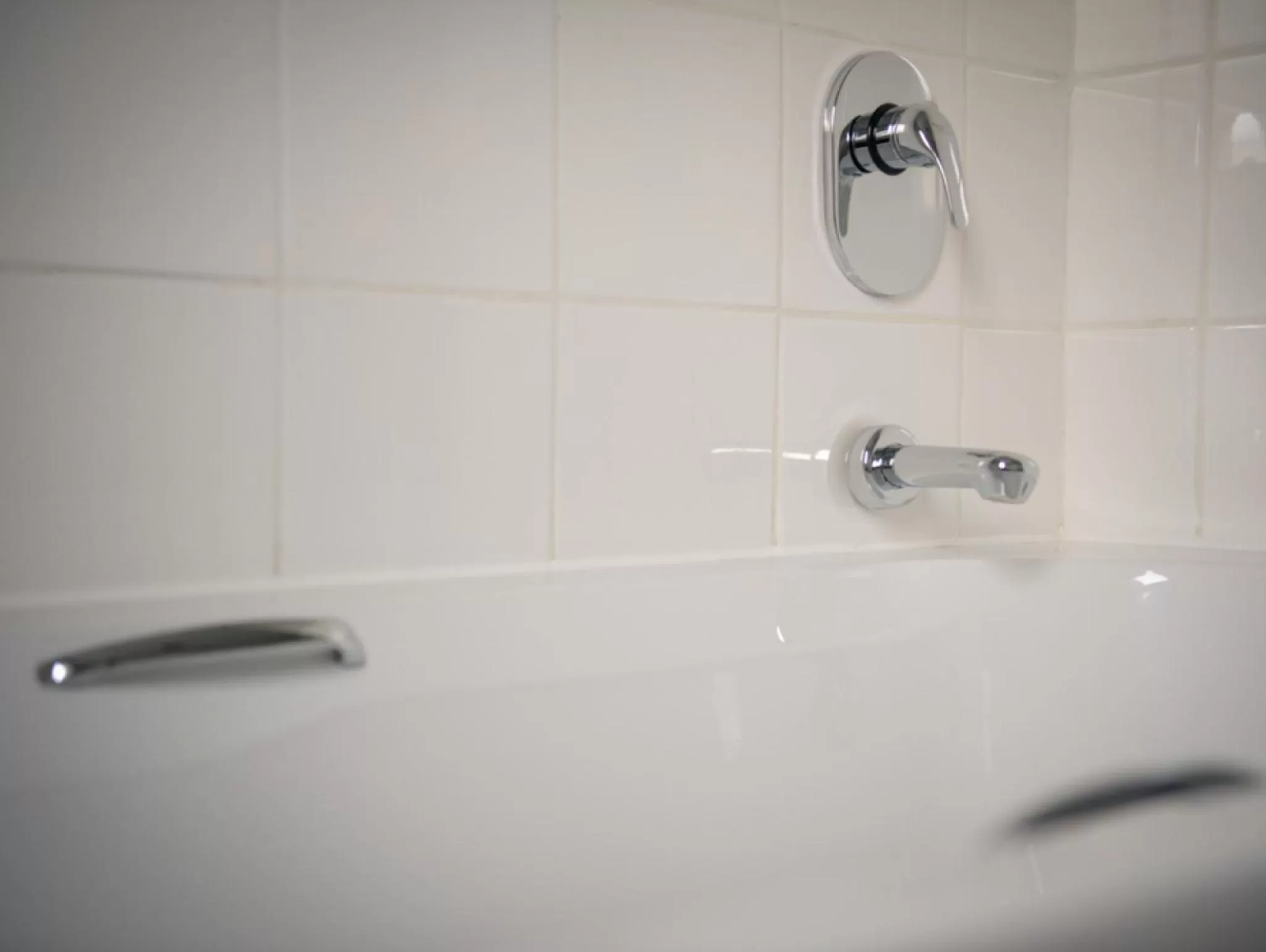 Bathroom in Hokahanya Inn & Conference Centre