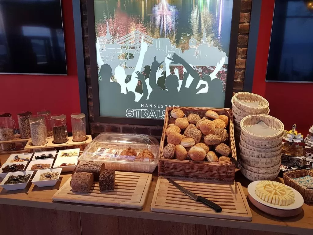 Breakfast in Hotel Hafenresidenz Stralsund