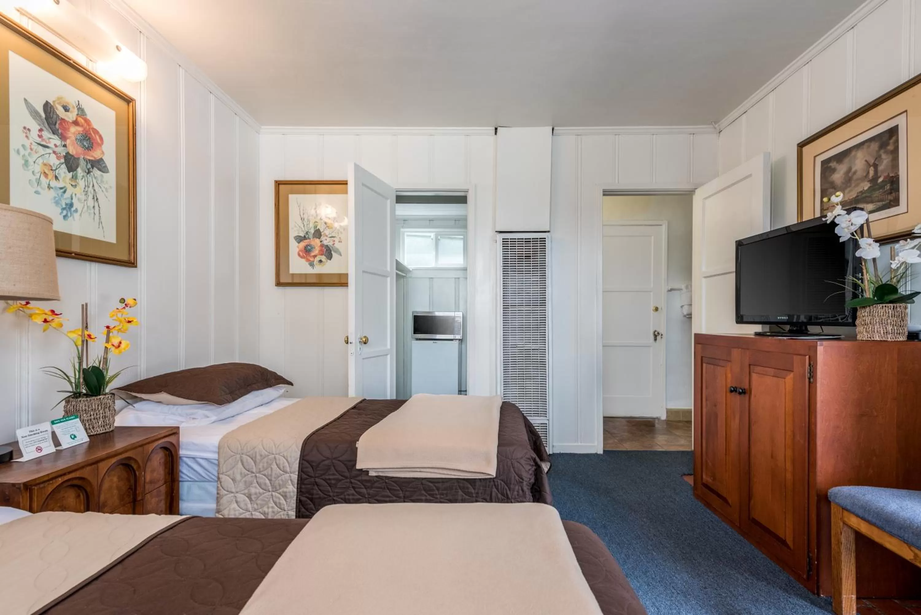 Bed in Wilshire Motel