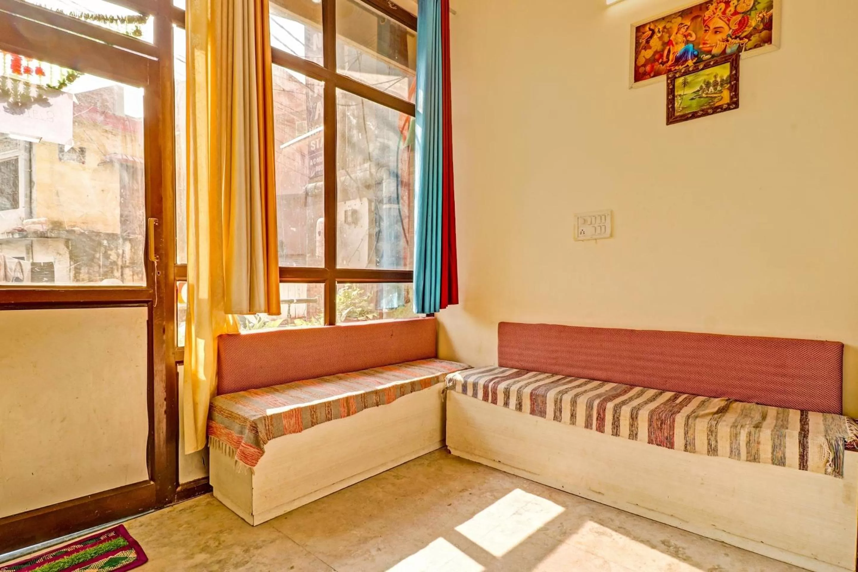 Lobby or reception, Seating Area in OYO Flagship Hotel Chandra palace