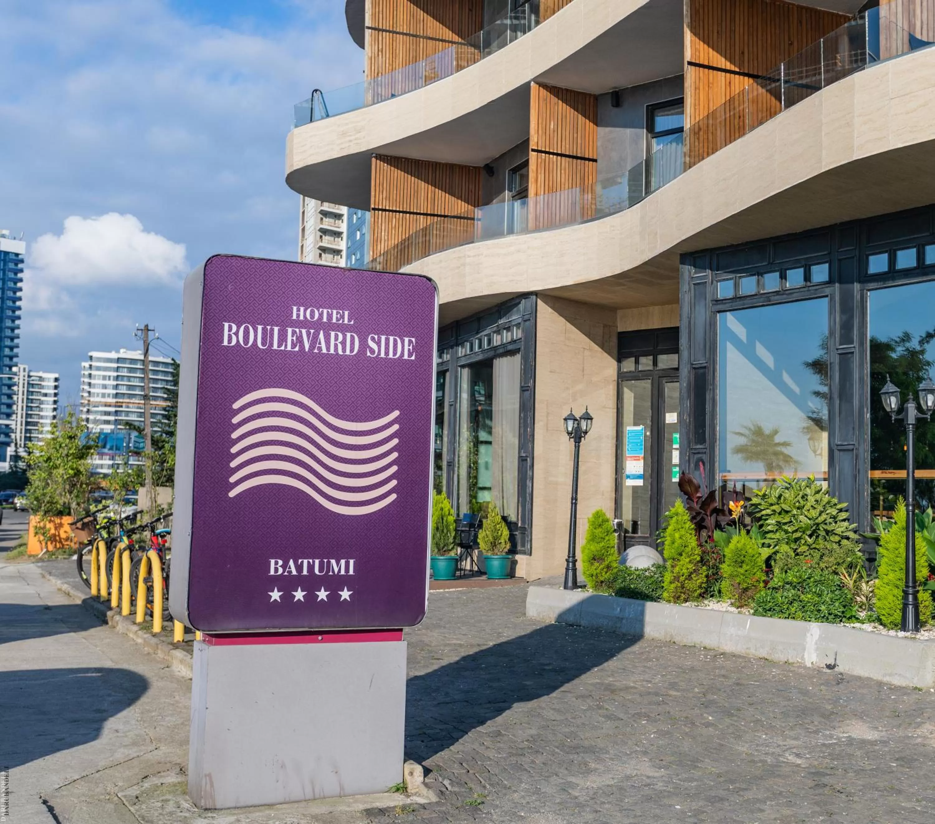 Day in Boulevardside