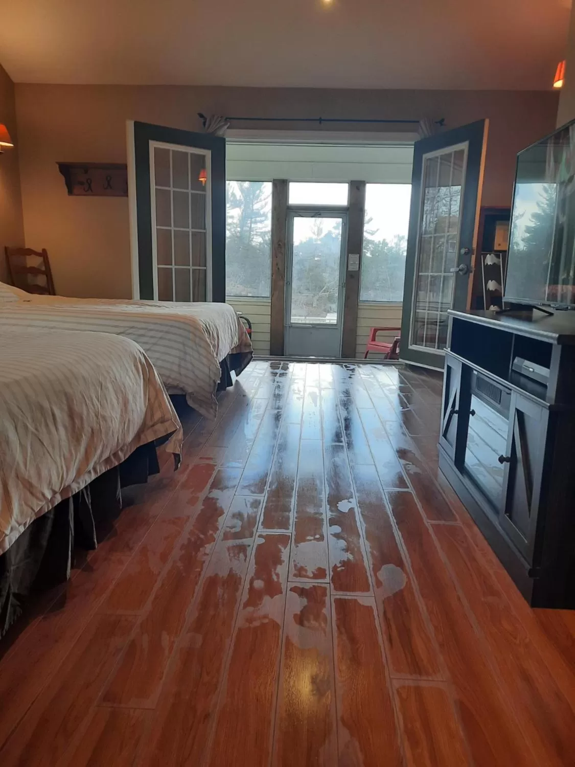 Bedroom, Bed in Burleigh Falls Inn