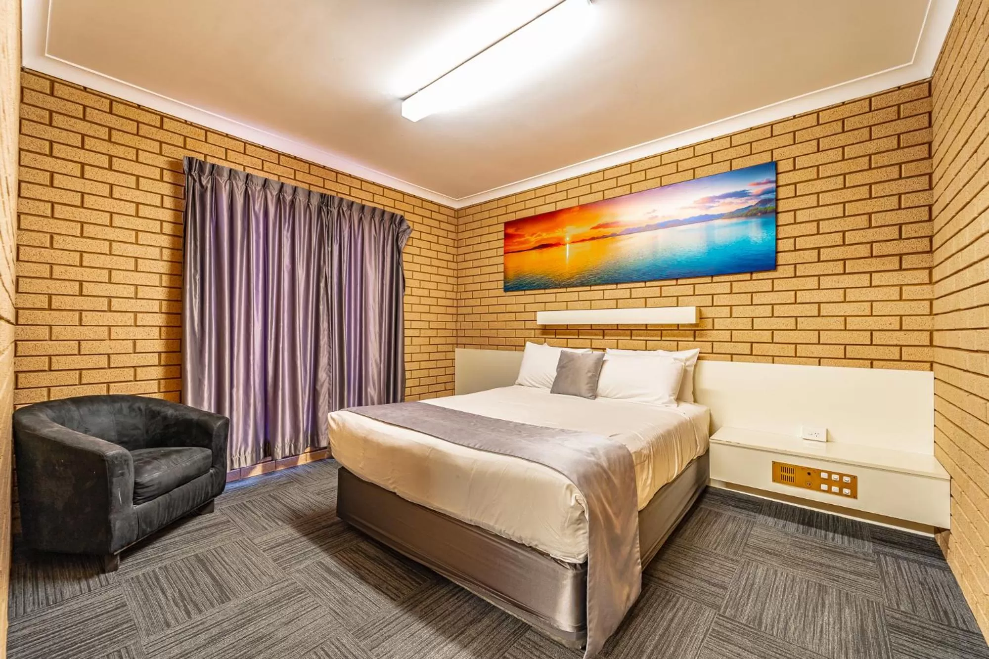 Property building, Bed in Carnarvon Motel