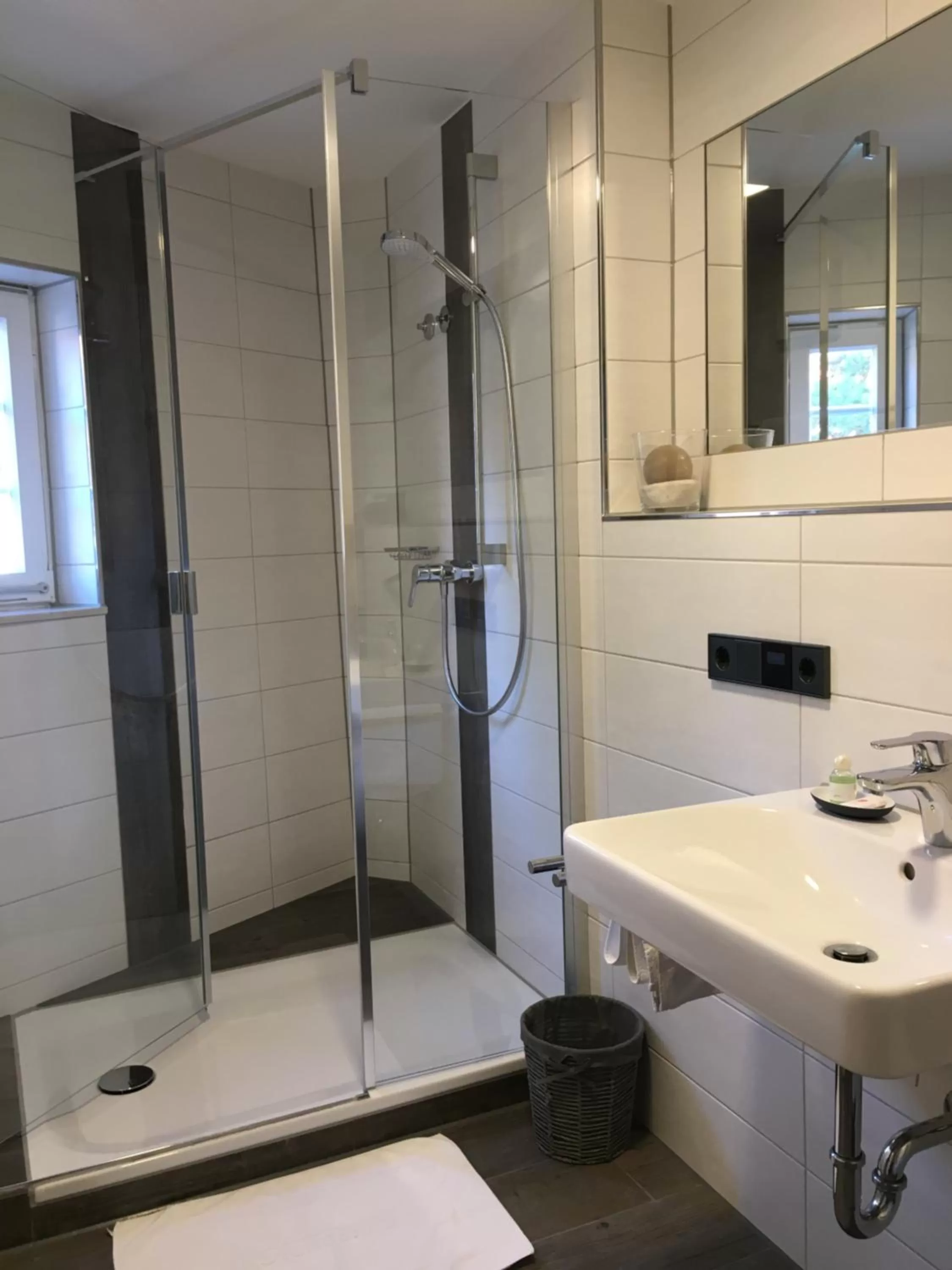 Bathroom in Gästehaus zur Sonne