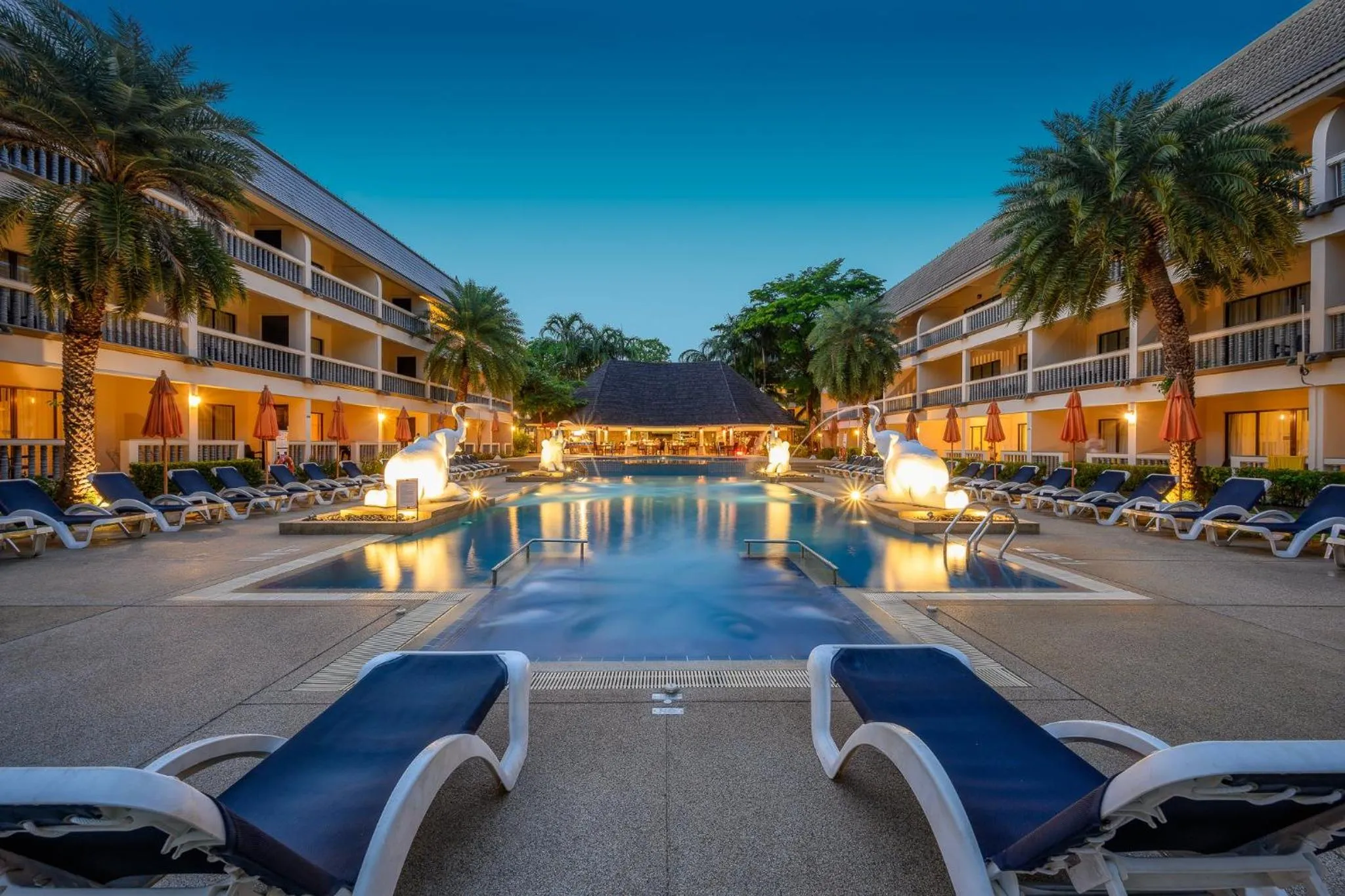 Swimming pool in Centara Kata Resort Phuket