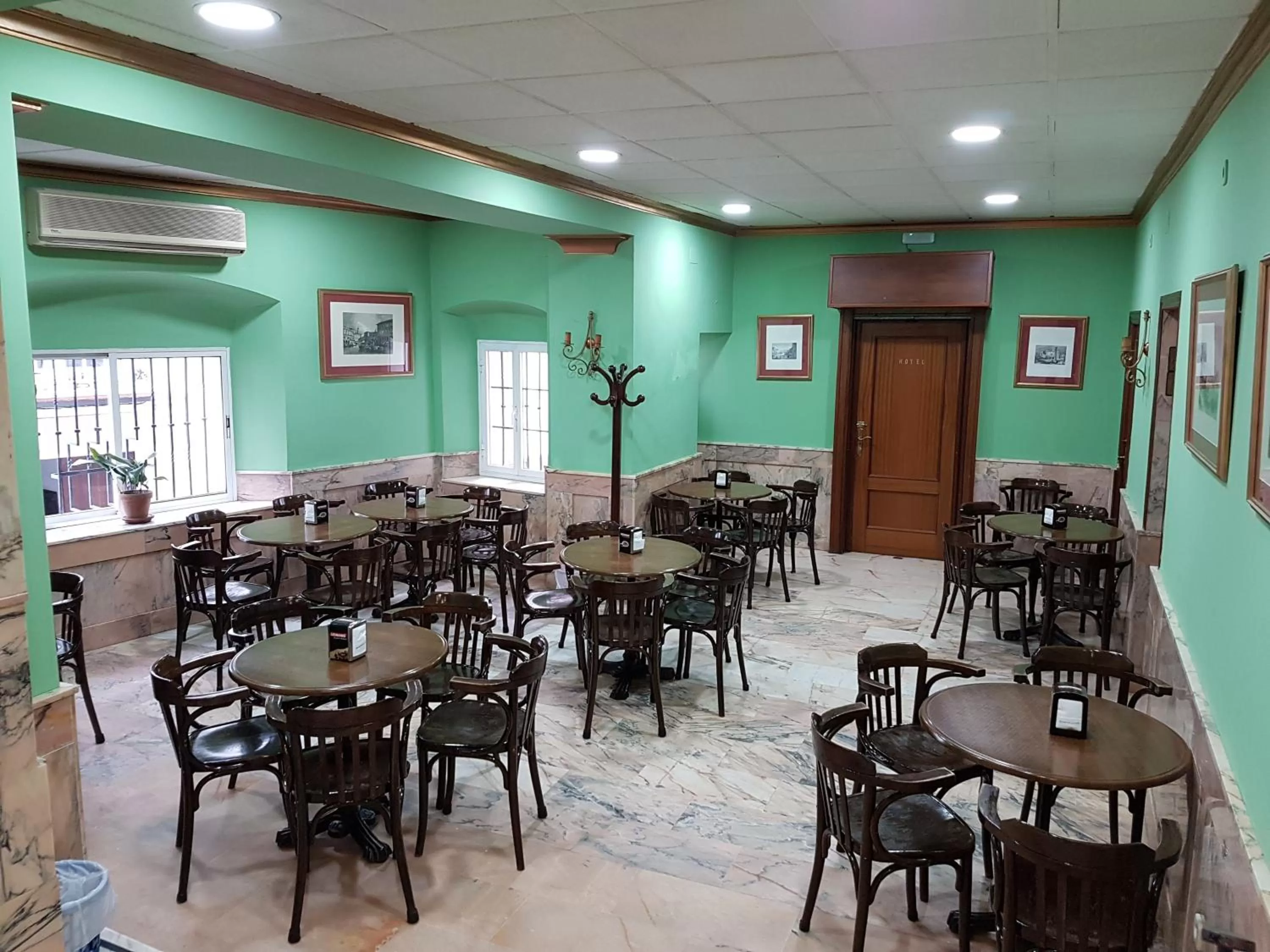 Restaurant/Places to Eat in Hotel San Pedro