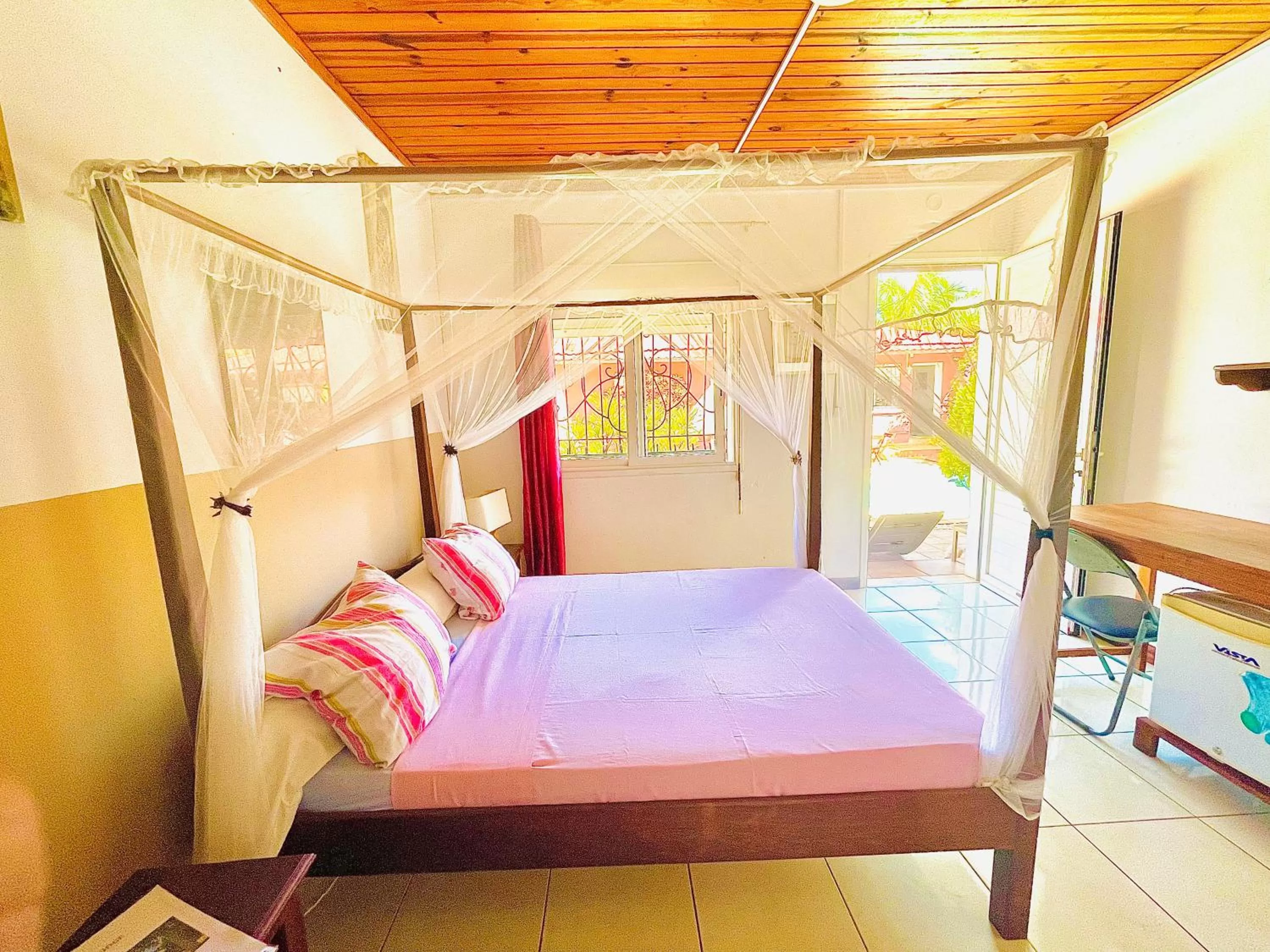 Bedroom, Bed in Régina Lodge Diégo Suarez Madagascar