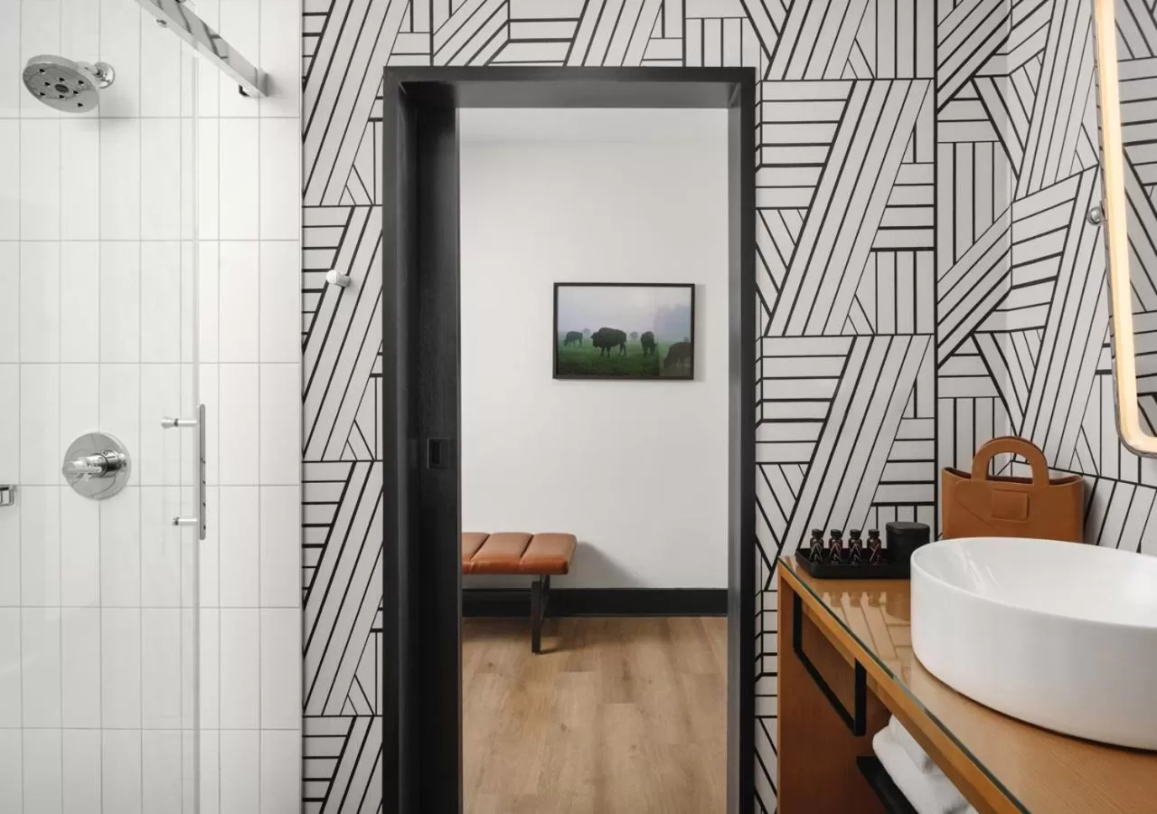 Shower in Hotel Tupelo, a Wyndham Hotel