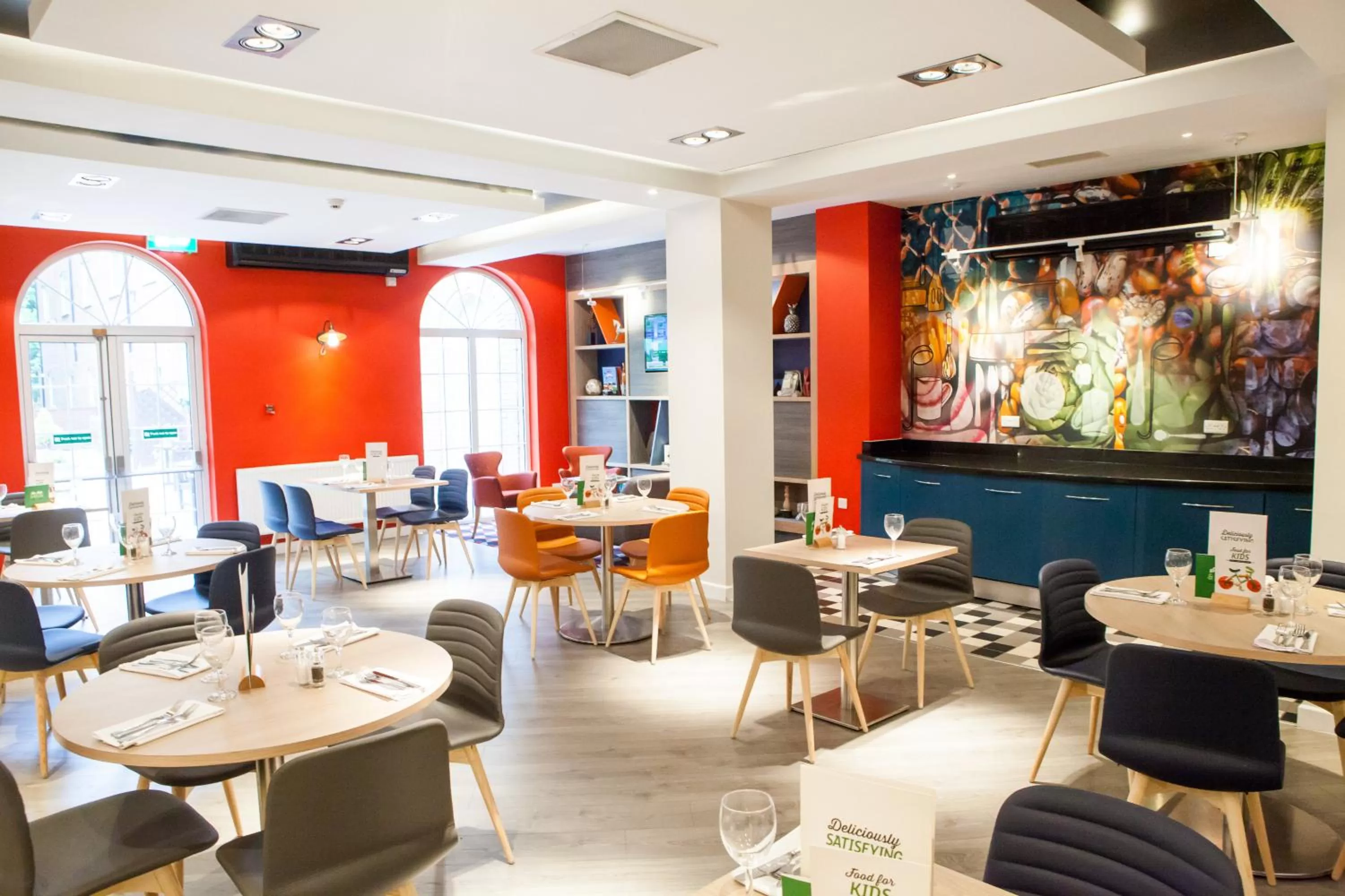 Restaurant/places to eat in Holiday Inn Corby Kettering A43 by IHG