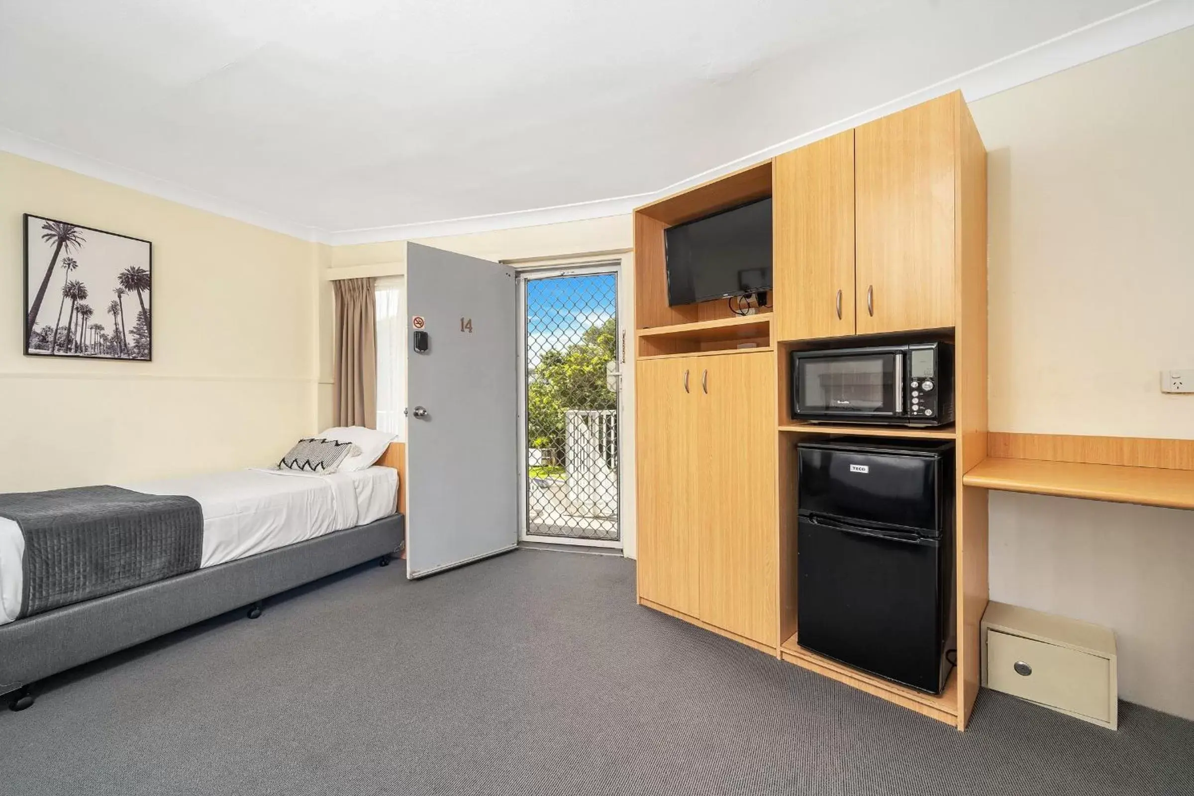 Large Double or Twin Room in Kiama Motel 617 Large Double or Twin Room in Kiama Motel 617