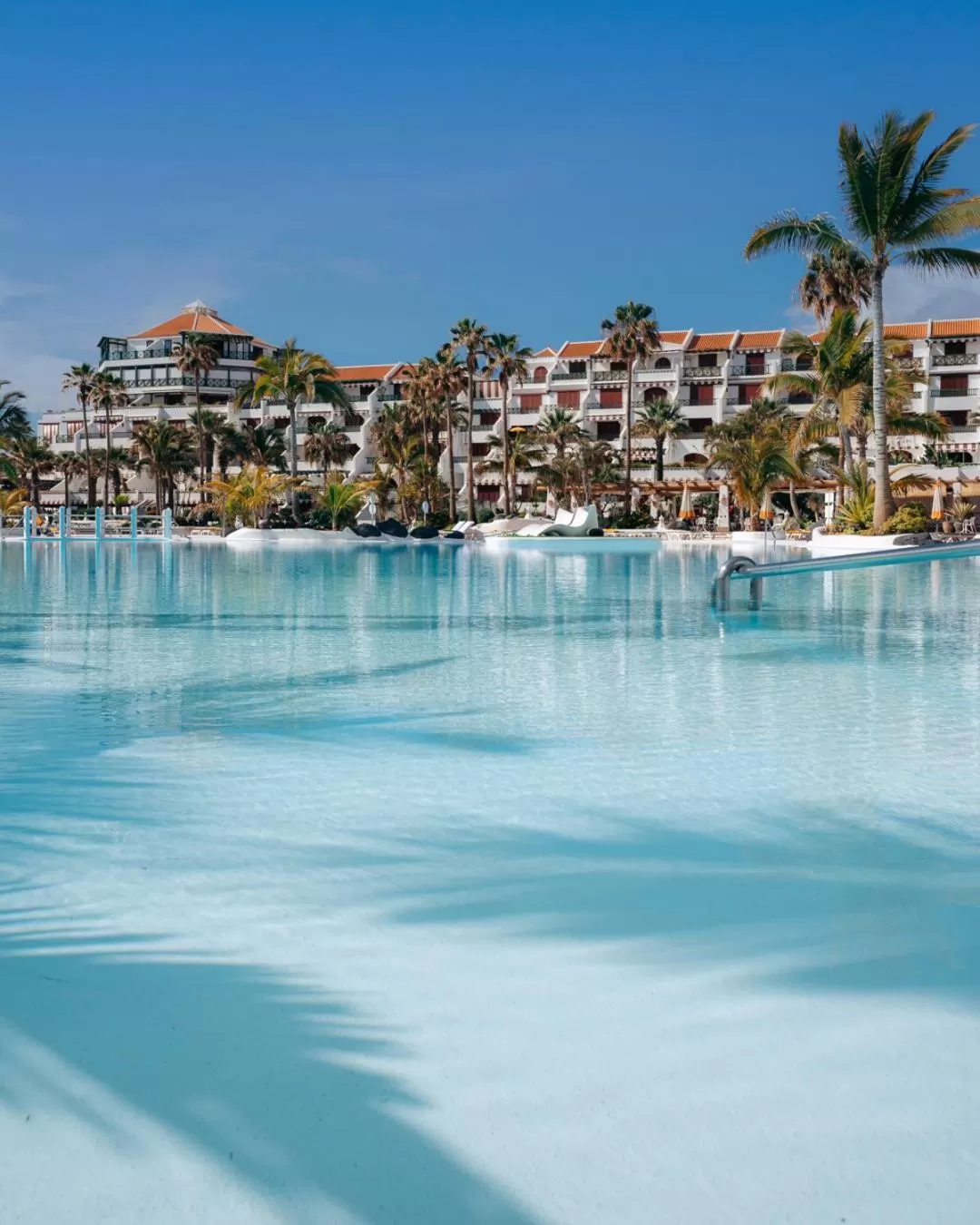 Pool view in Parque Santiago IV Official