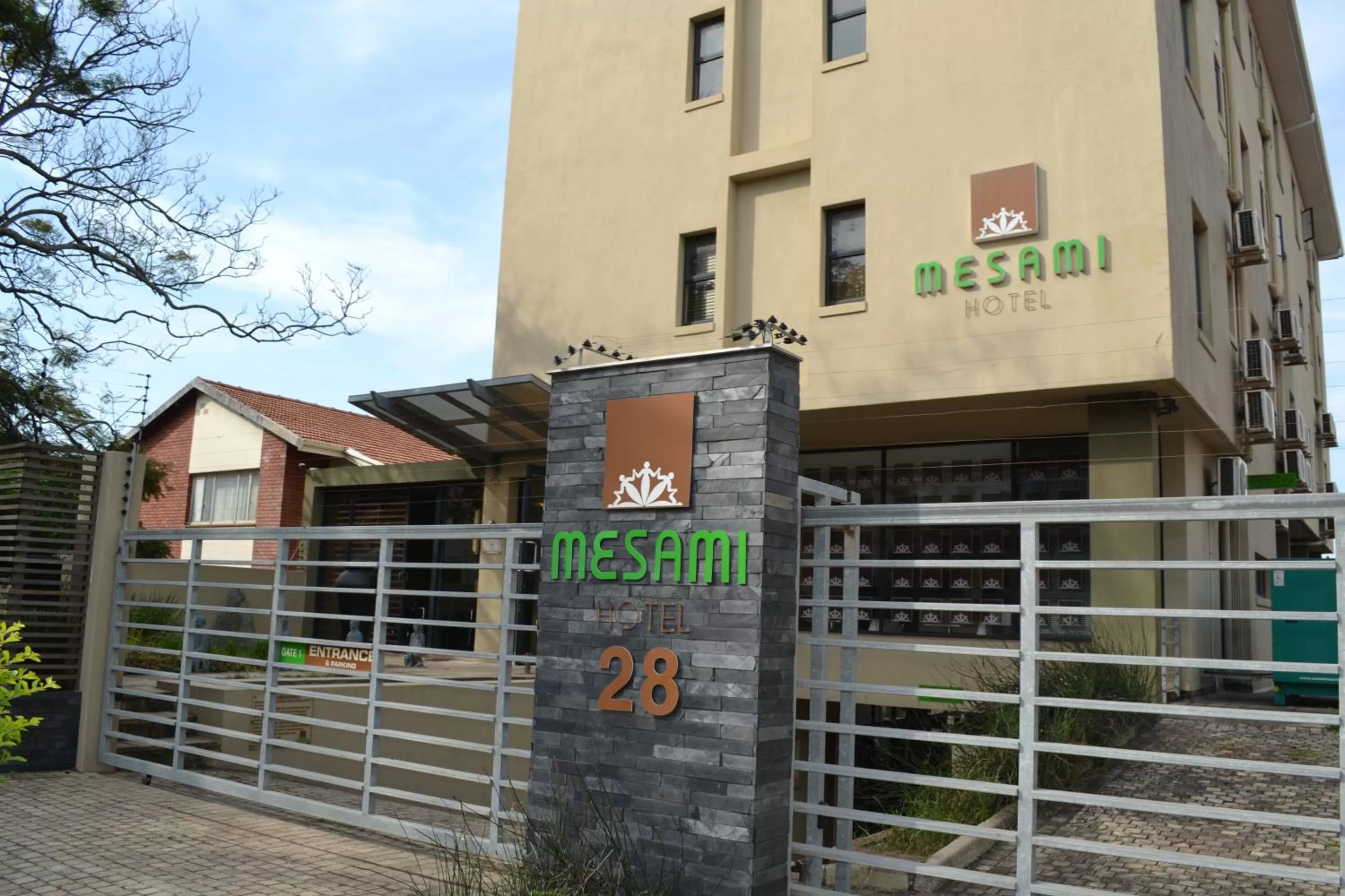 Facade/entrance in Mesami Hotel