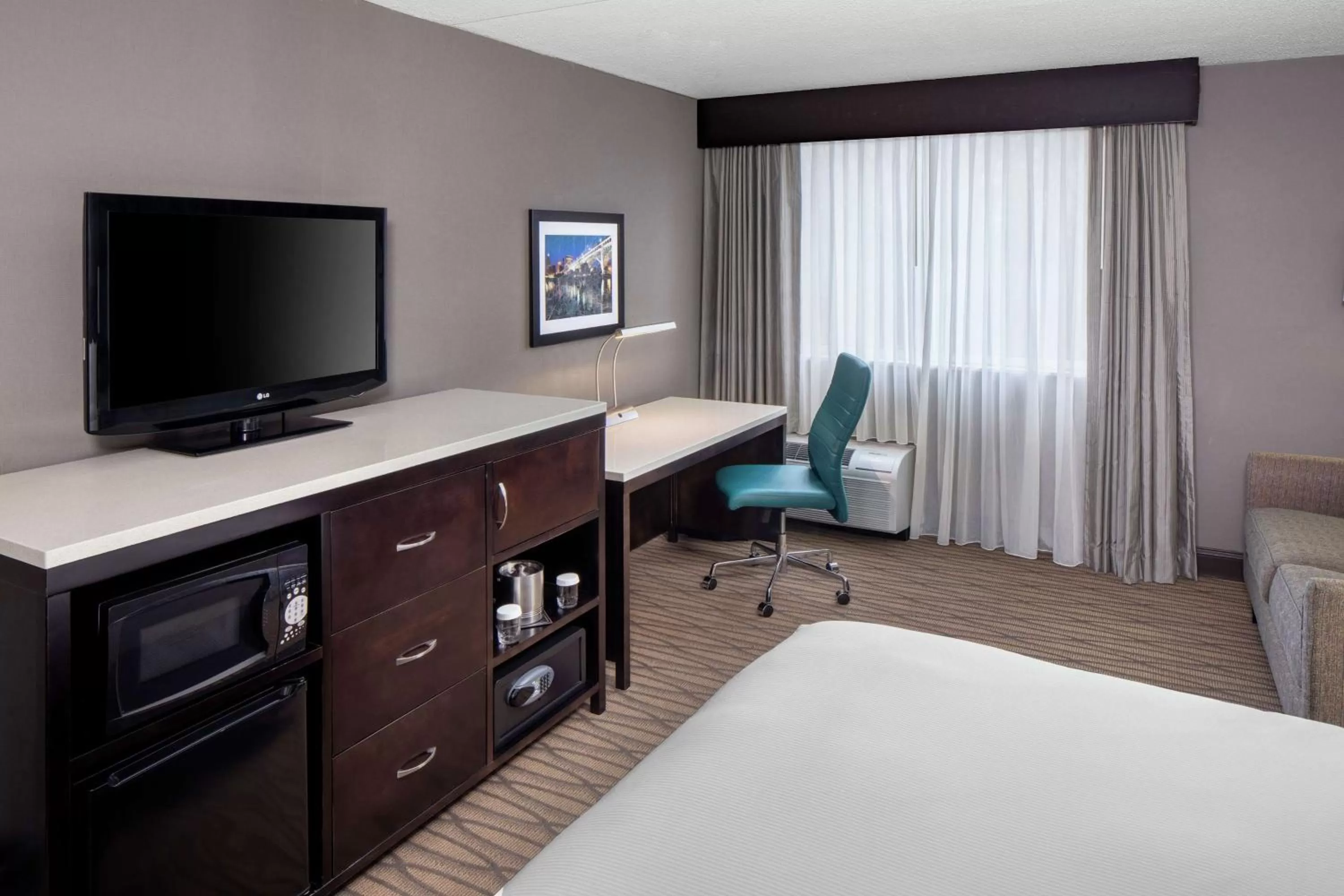 King Room - Disability Access in Wyndham Garden Westlake