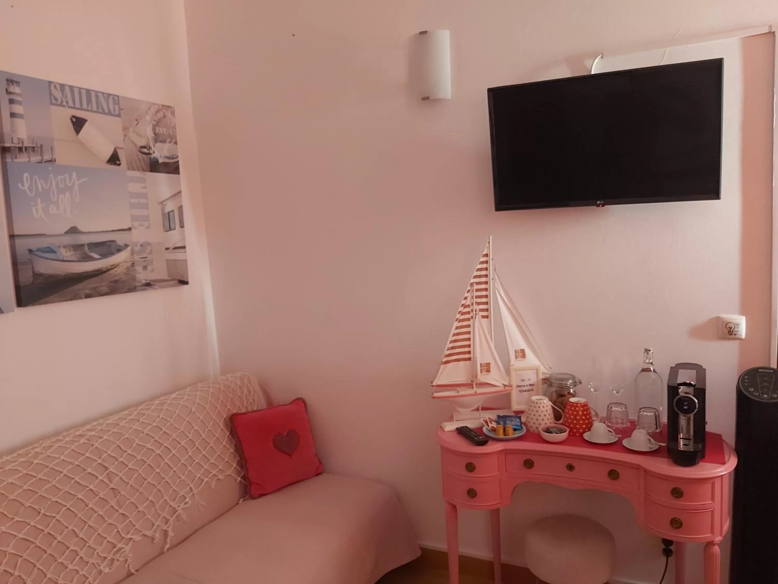 TV and multimedia in Serra e Mar