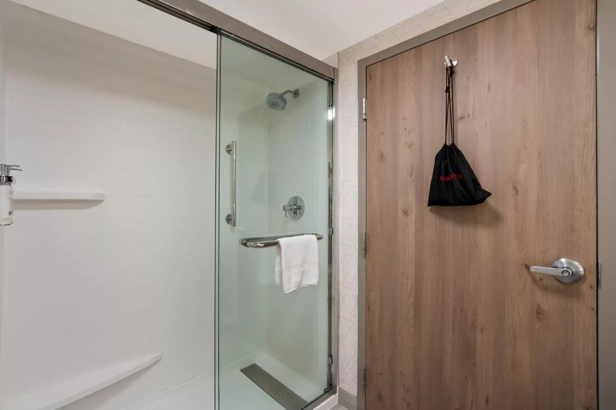 King Suite - Communications Accessible in Holiday Inn Express & Suites Lexington, an IHG Hotel King Suite - Communications Accessible in Holiday Inn Express & Suites Lexington, an IHG Hotel