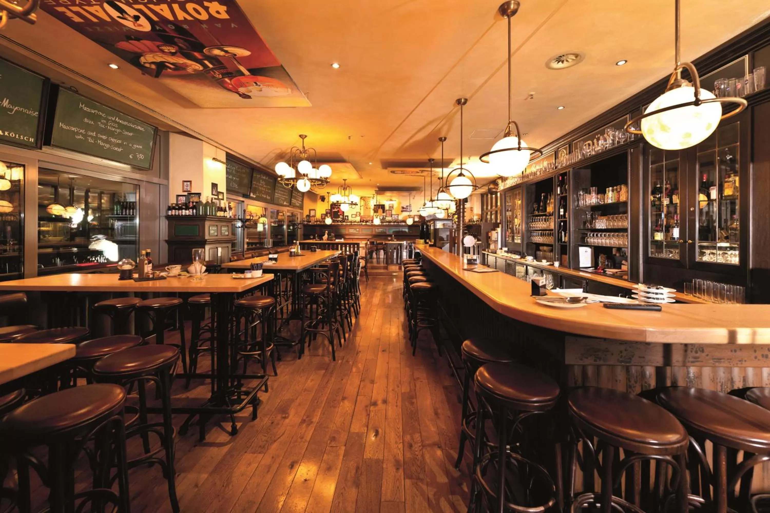 Restaurant/places to eat in Dorint An der Messe Köln