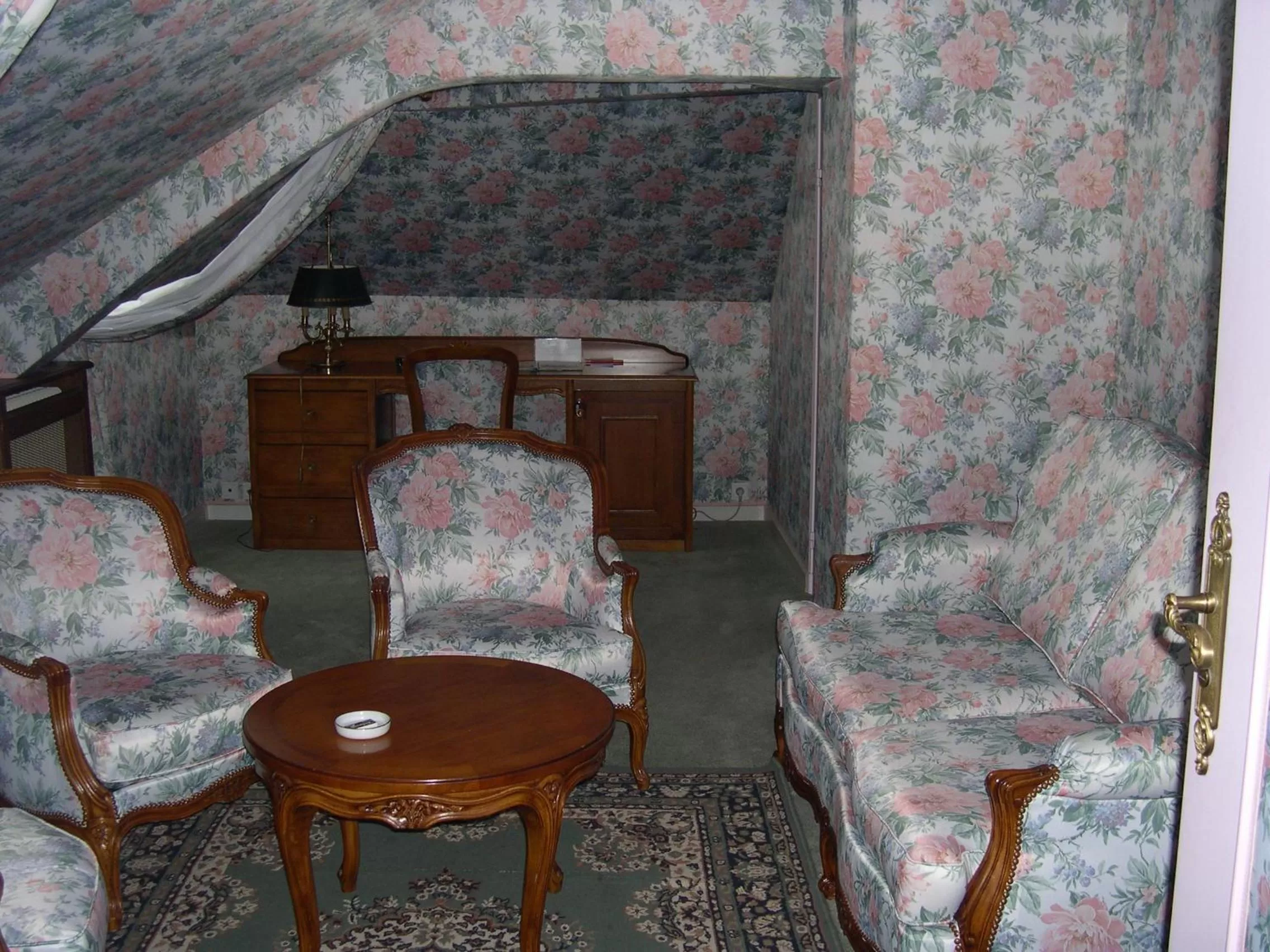 Living room in Château Des Bondons EI