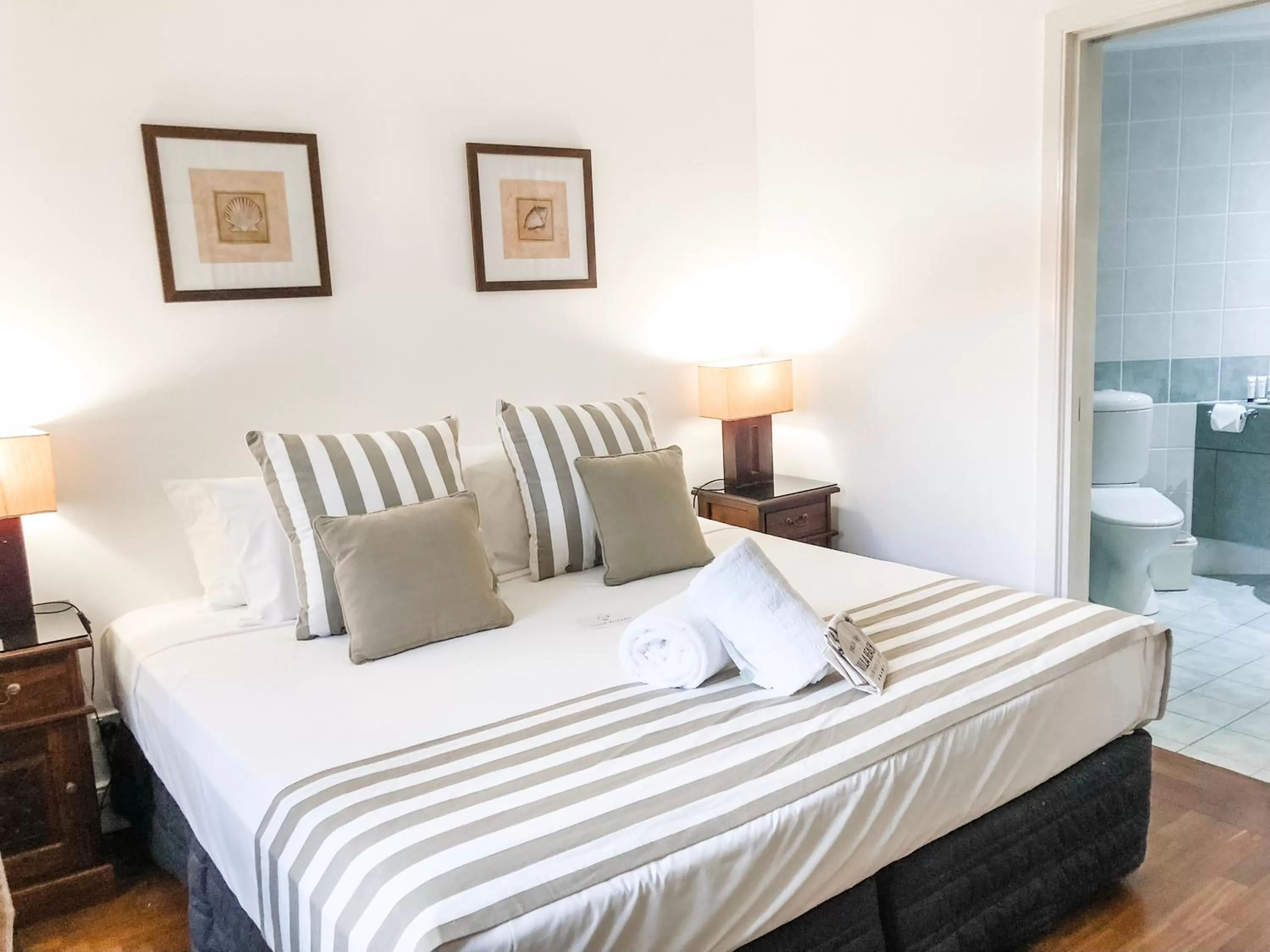 Bed in Villa Beach Palm Cove