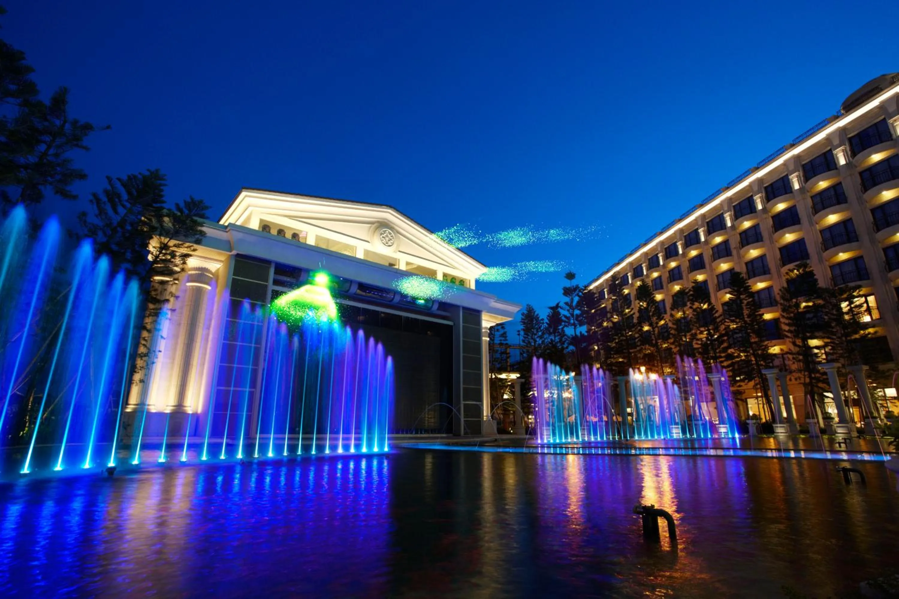 View (from property/room) in E-DA Royal Hotel