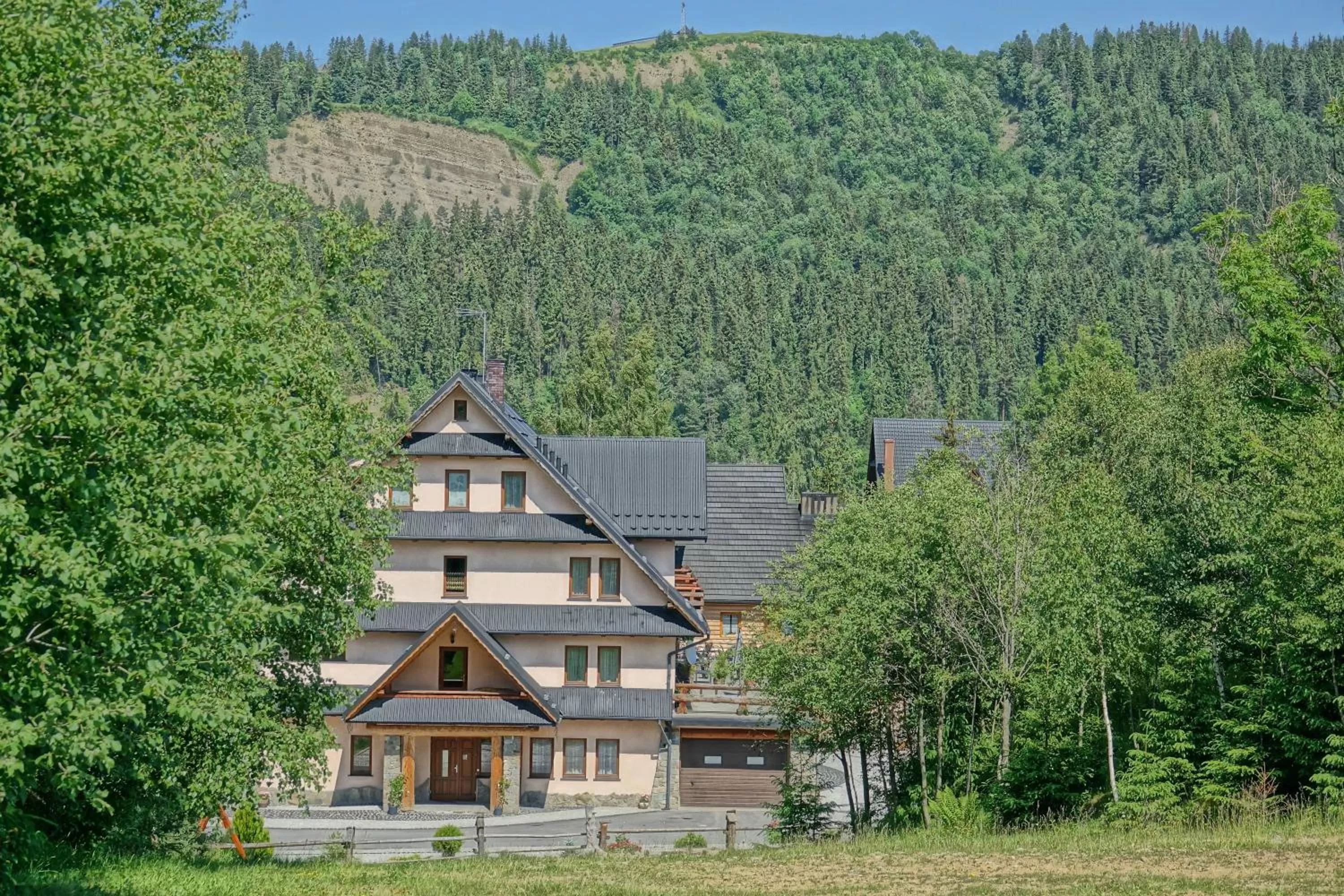 Property Building in Zajazd Białczański Dom Wypoczynkowy Restauracja