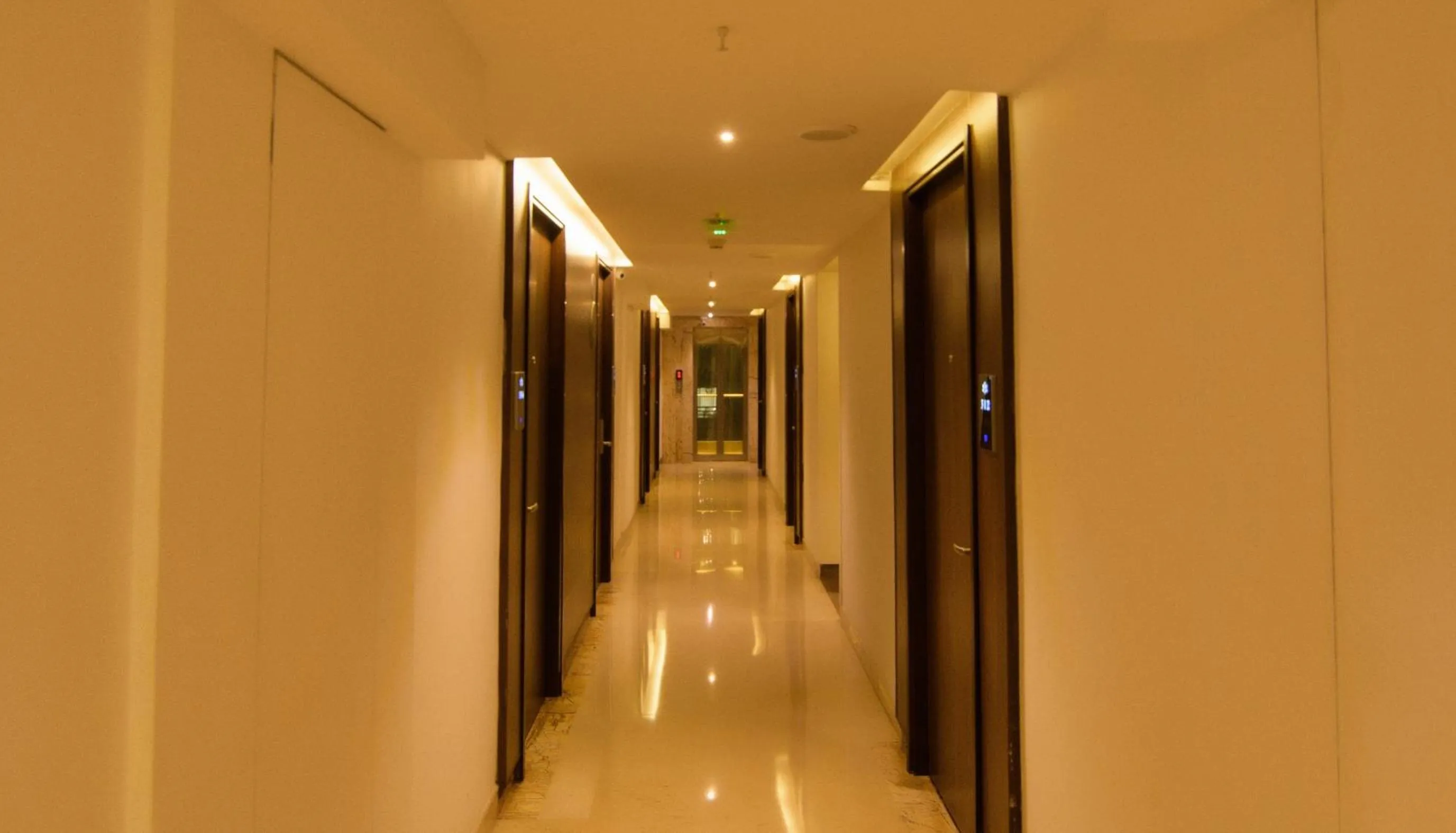 Floor plan in Roopa Elite