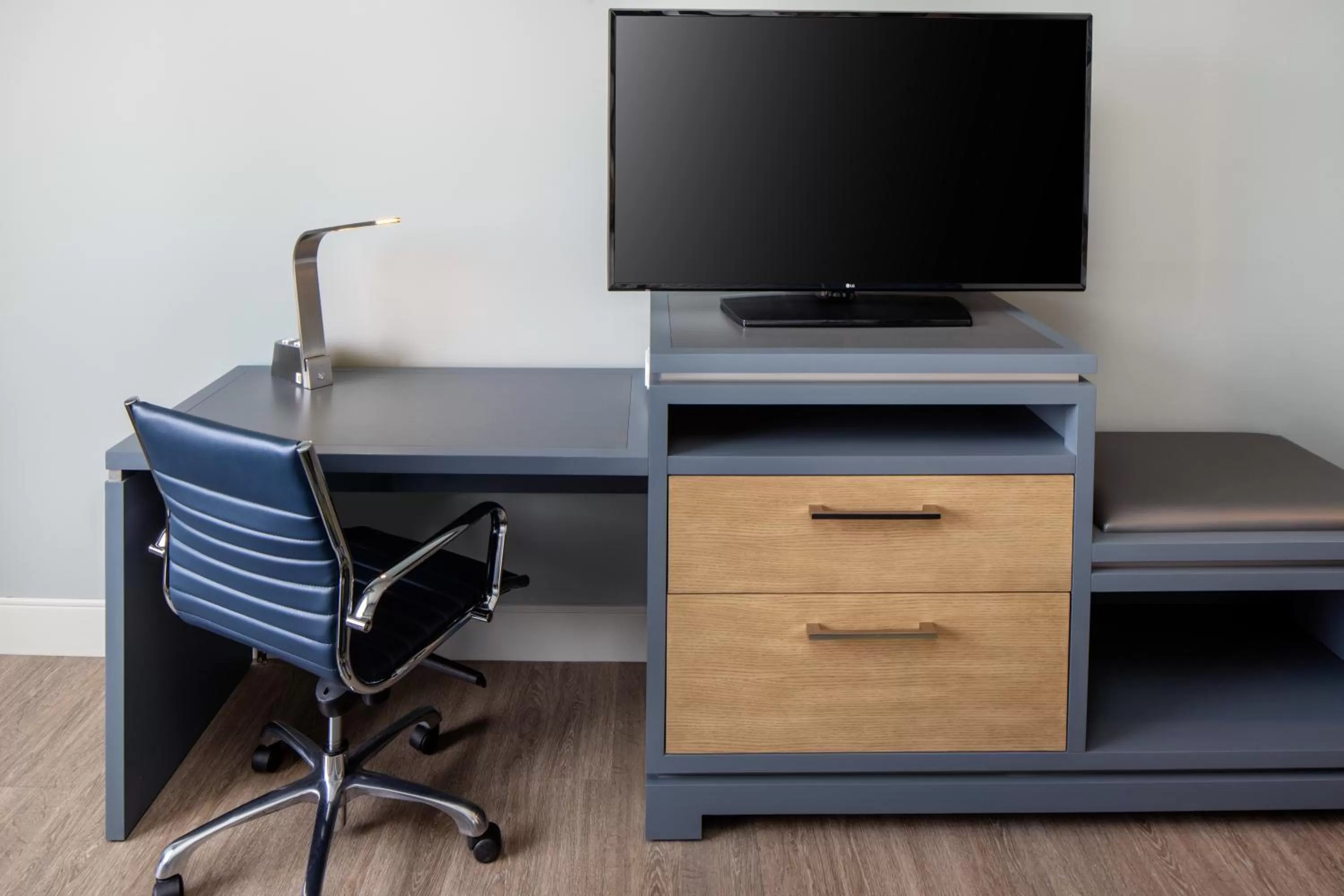 hair dresser in Hotel Indigo Flushing - LaGuardia