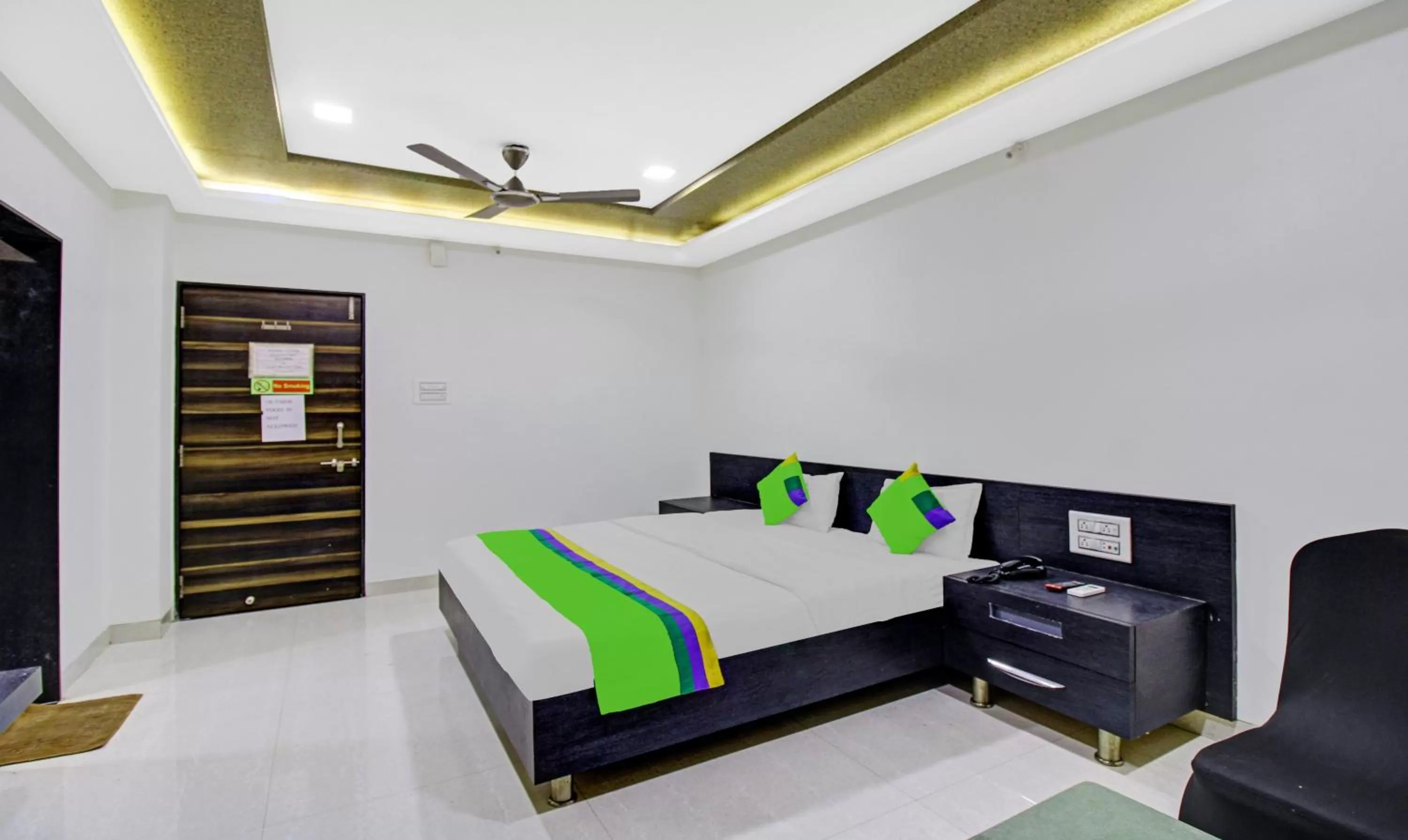 Bedroom, Bed in Treebo Baby Pearl