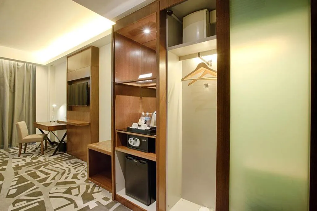 wardrobe in WP Hotel