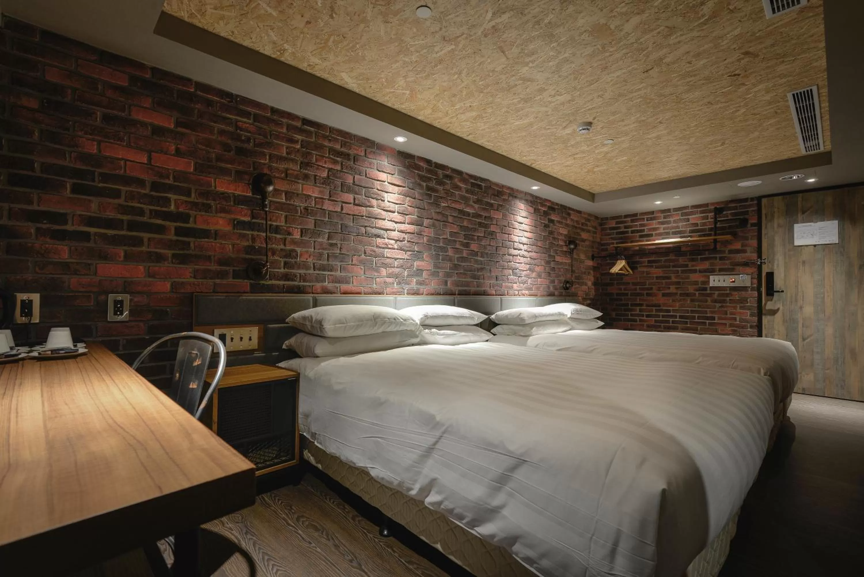 Bed in City Suites - Kaohsiung Pier2