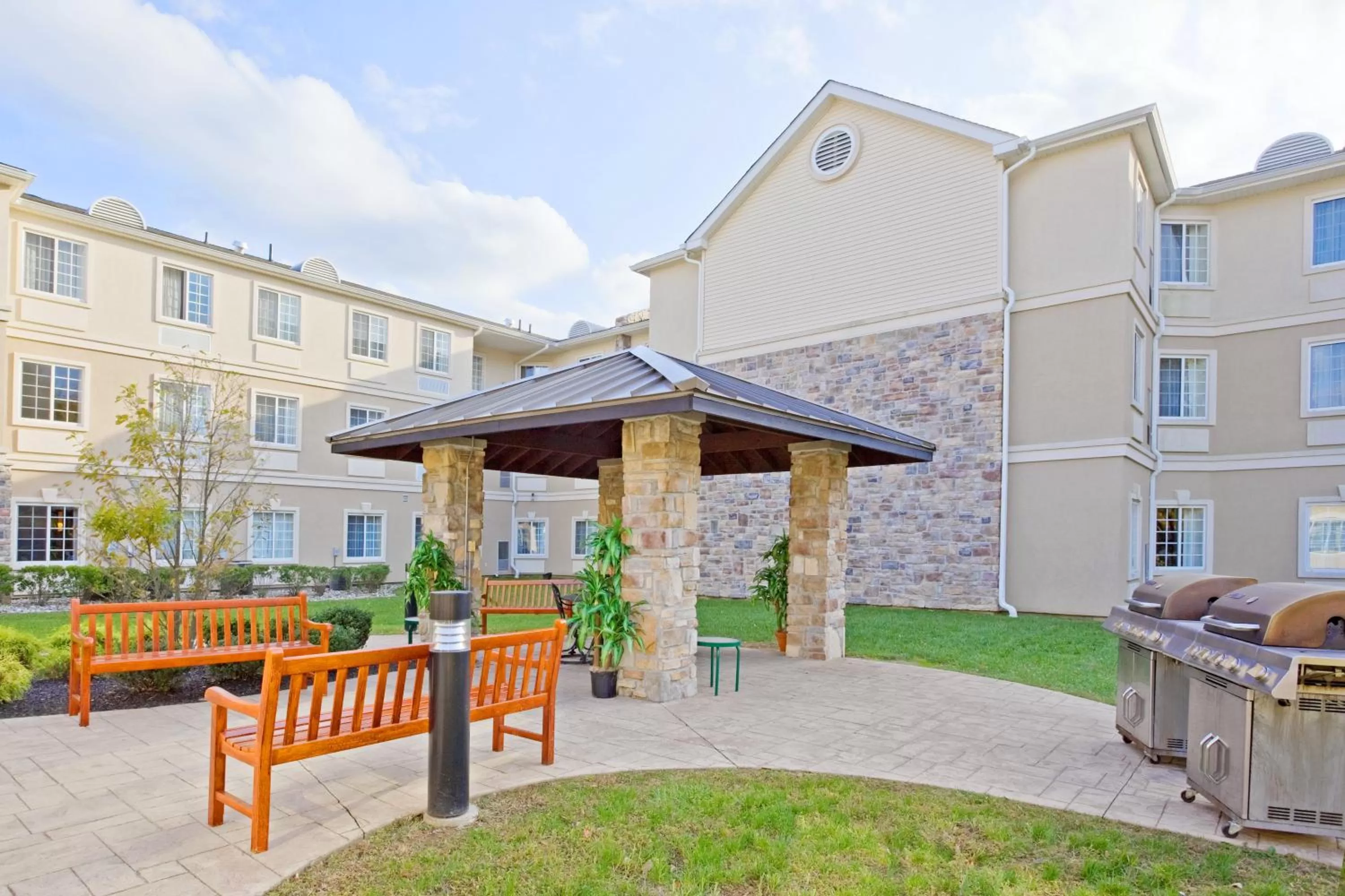 Property building in Staybridge Suites-Philadelphia/Mount Laurel by IHG