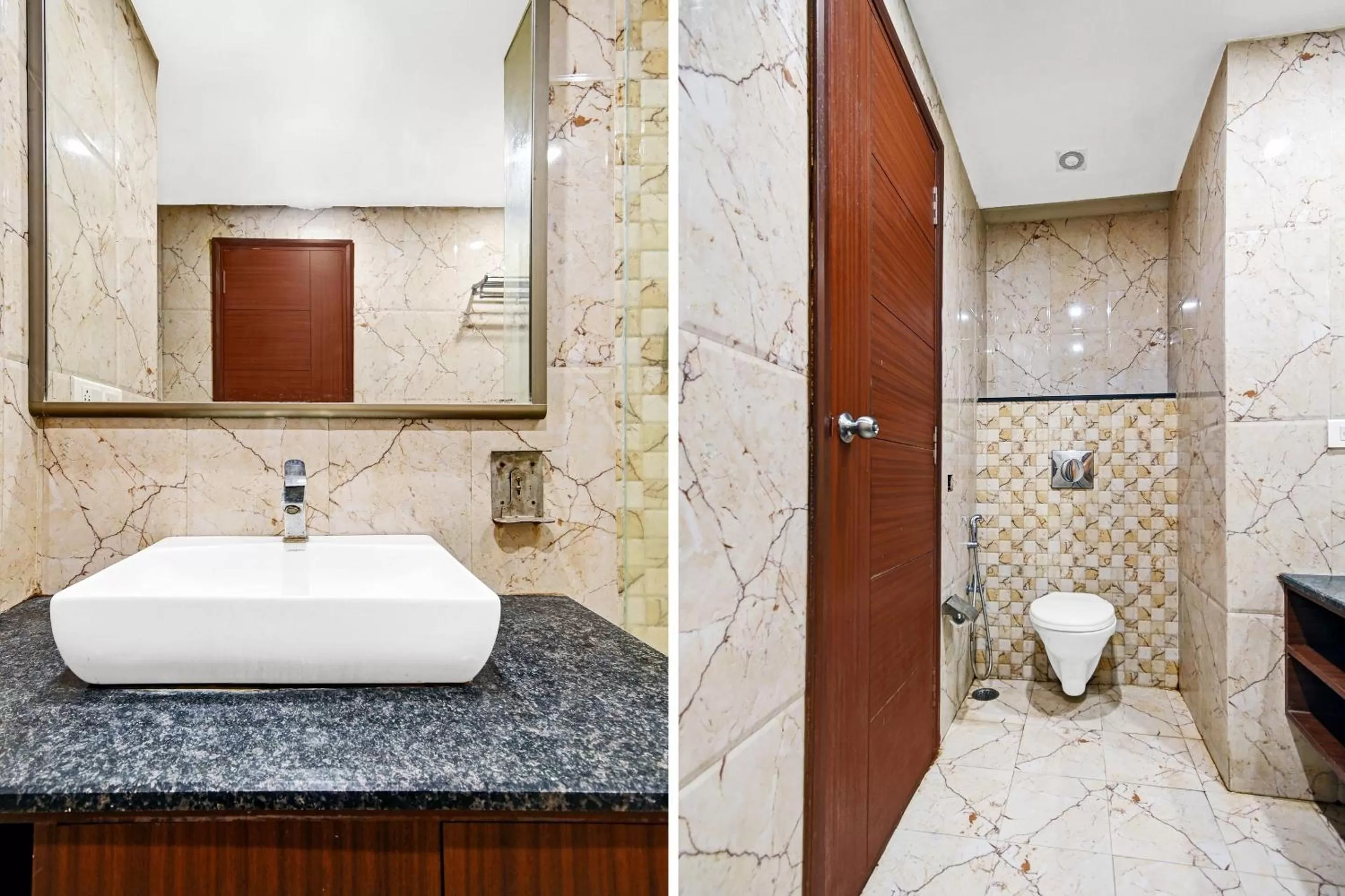 Bathroom in Super OYO Townhouse 132 Hotel The Grand