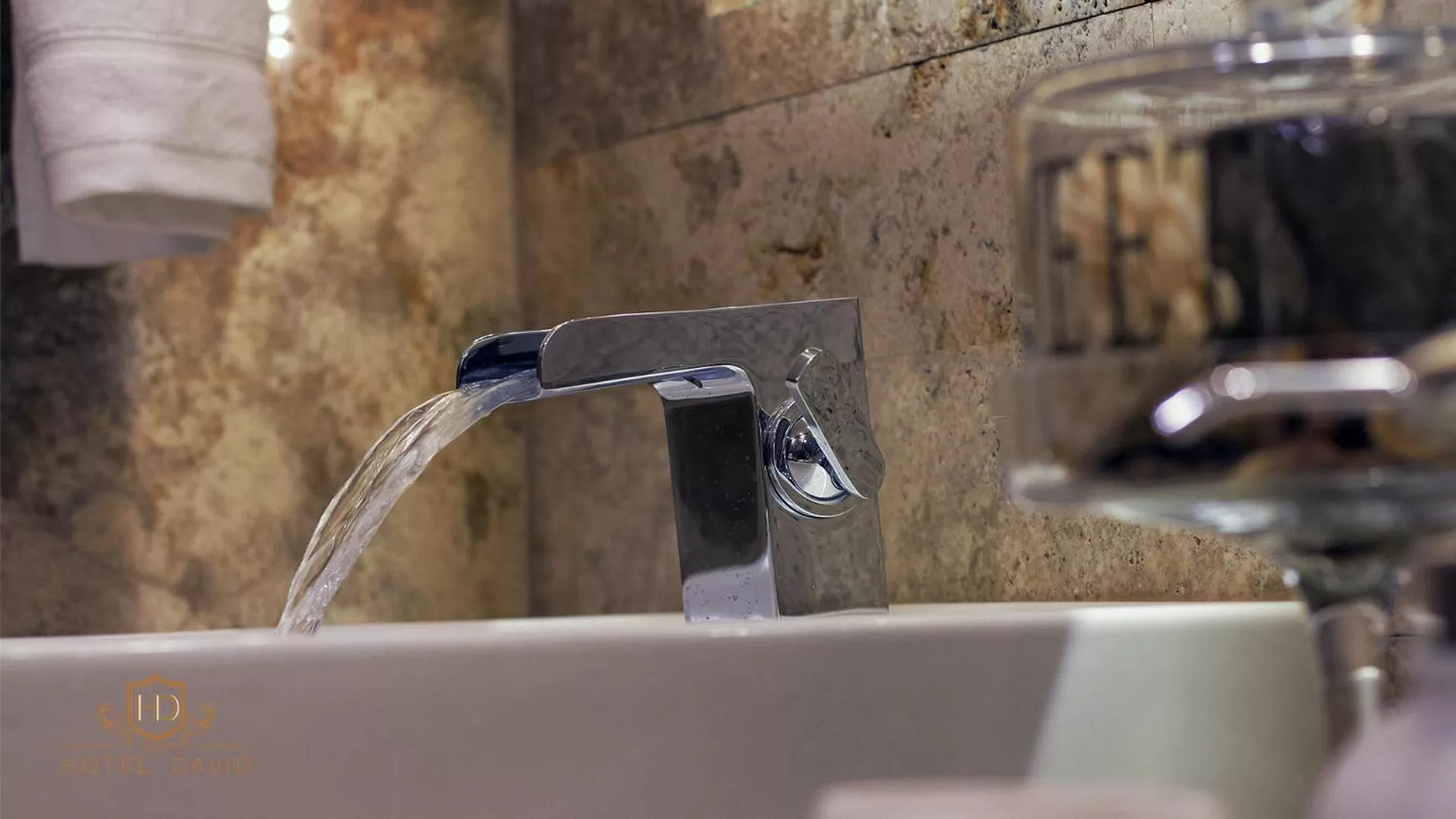 Bathroom in Hotel David