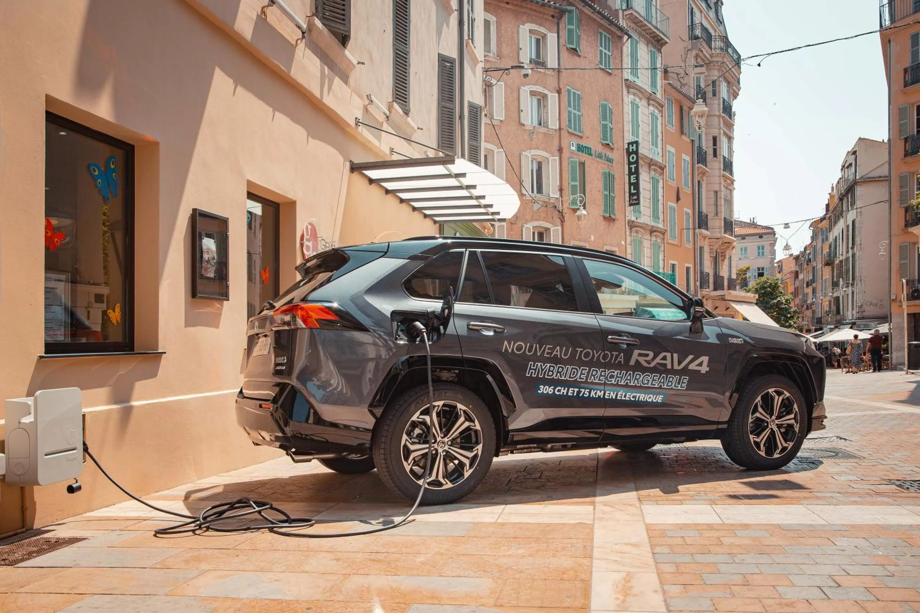 Property building in Grand Hôtel Dauphiné Toulon, Boutique Hôtel & Suites