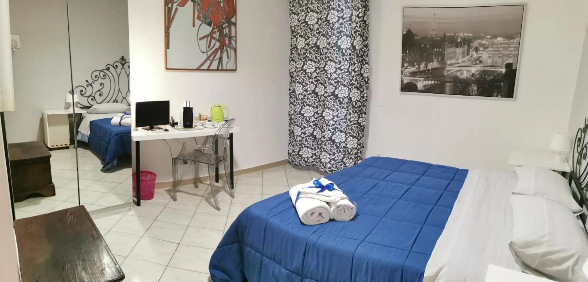 Photo of the whole room, Bed in B&B BARBERA