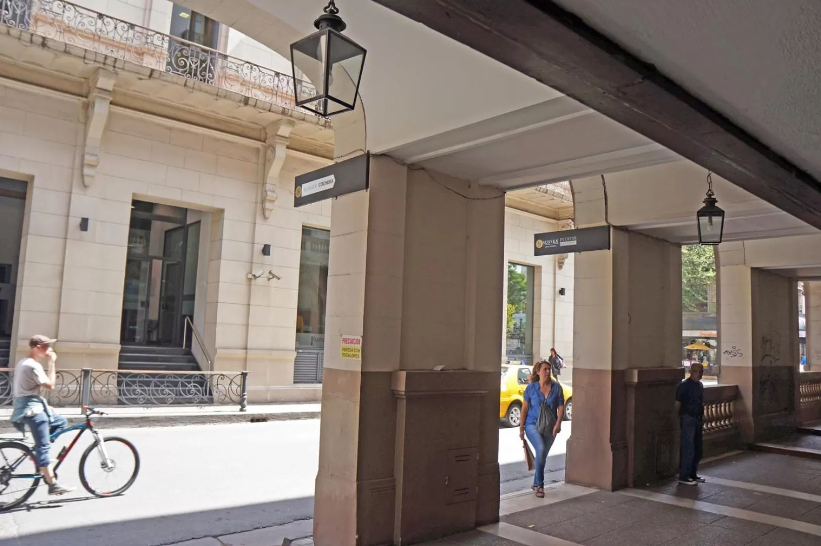 Facade/entrance in Hotel Sussex