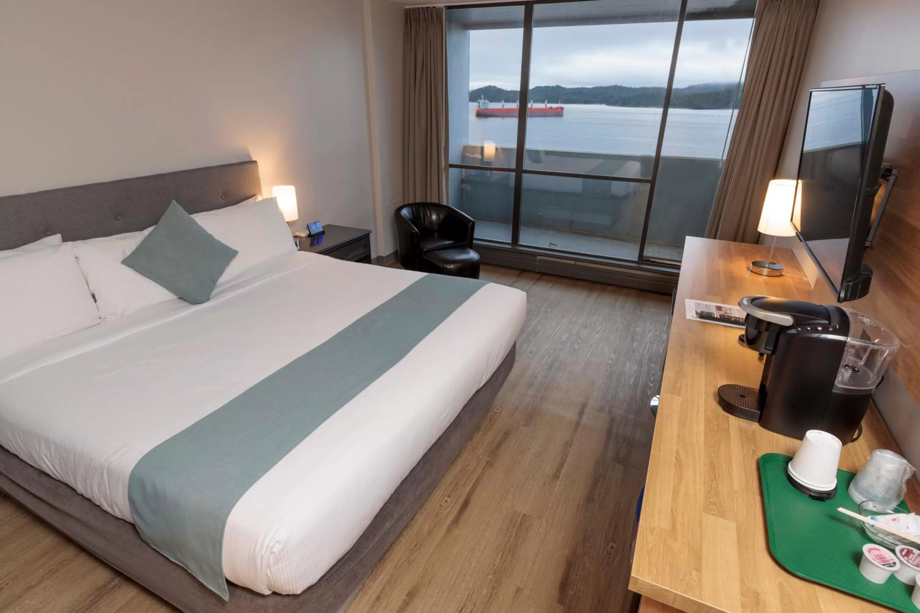 Natural landscape, Bed in Highliner Hotel