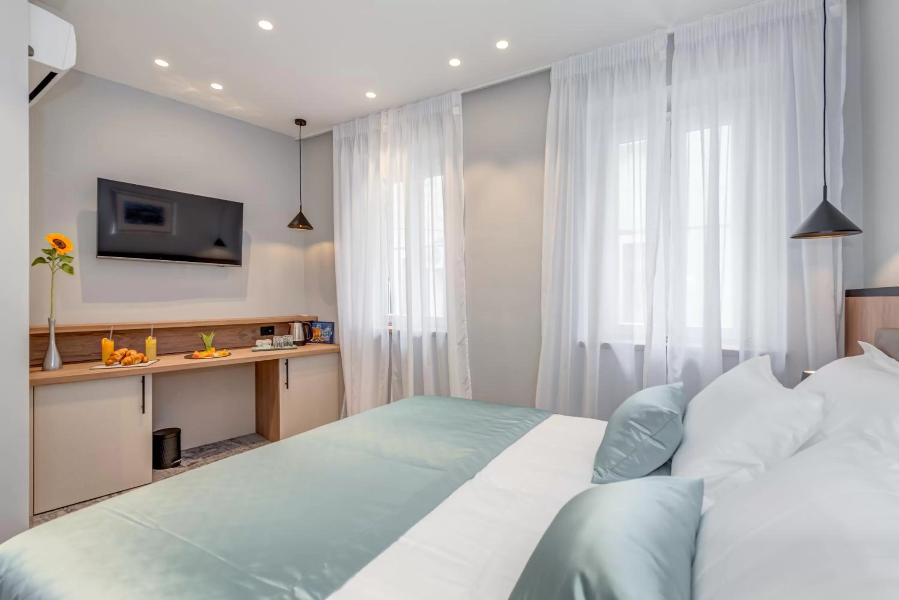 Photo of the whole room, Bed in Makarun Heritage Rooms