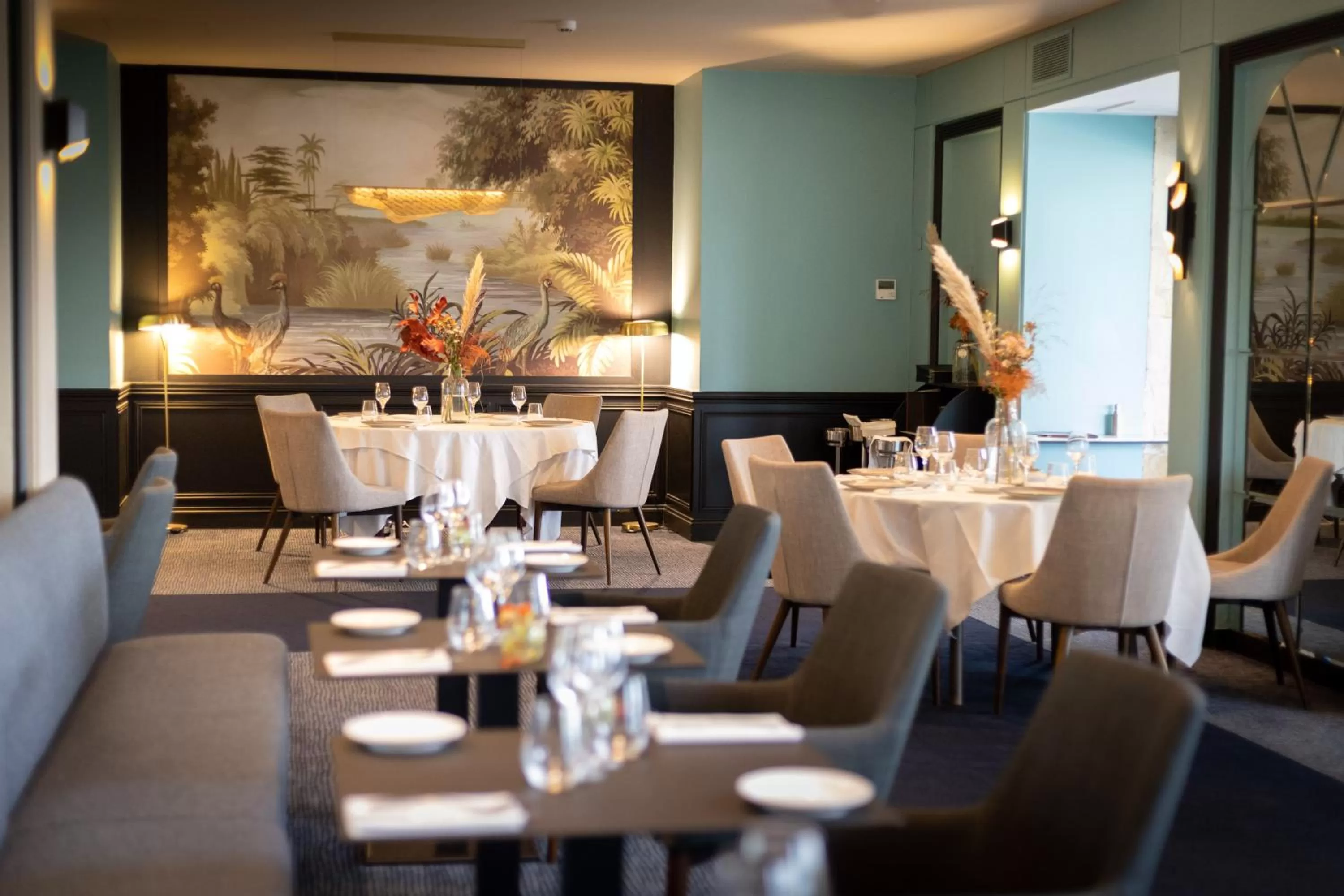 Restaurant/places to eat in Hôtel Mercure Rochefort La Corderie Royale