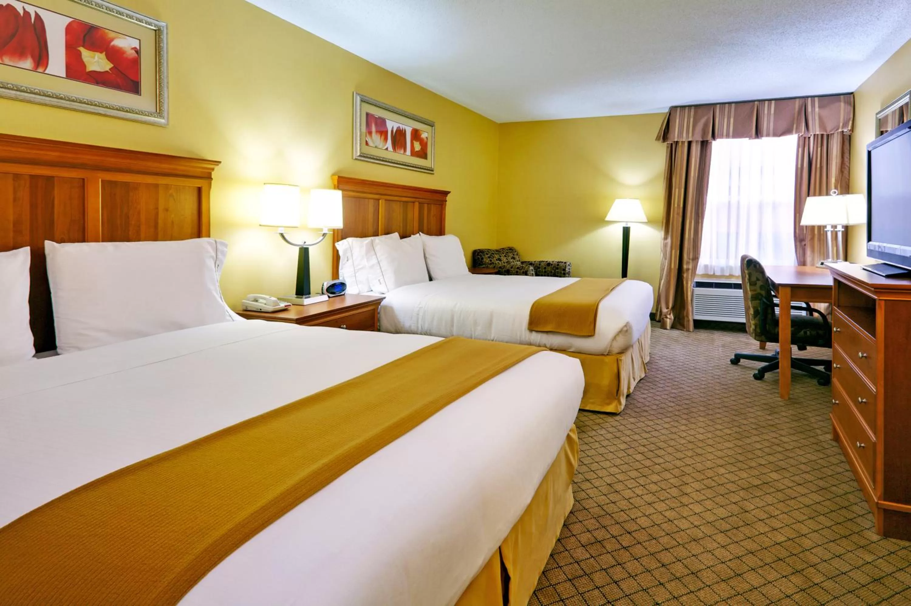 Holiday Inn Express Hurricane Mills Waverly by IHG