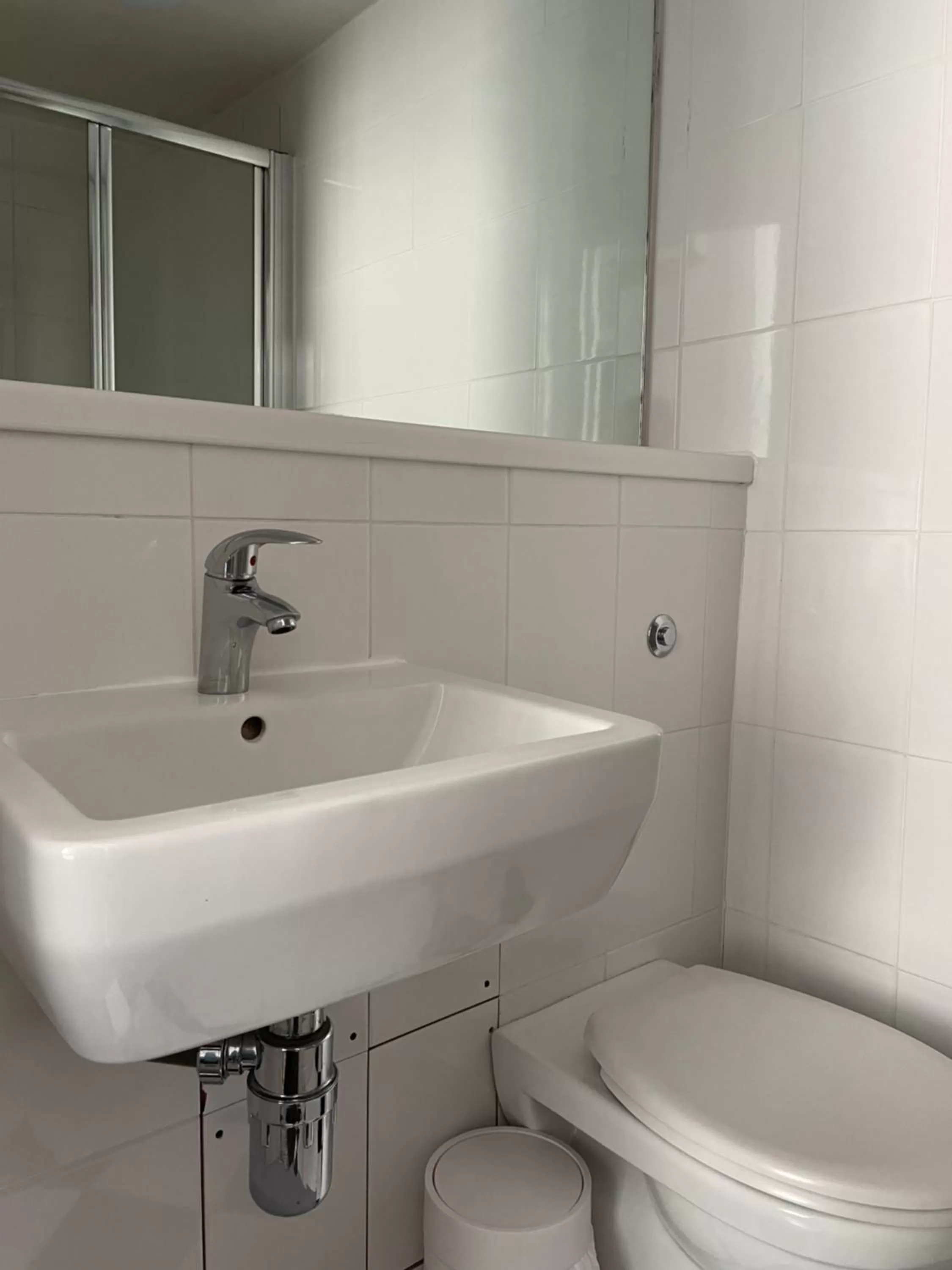 Bathroom in St. David's Hotels Paddington