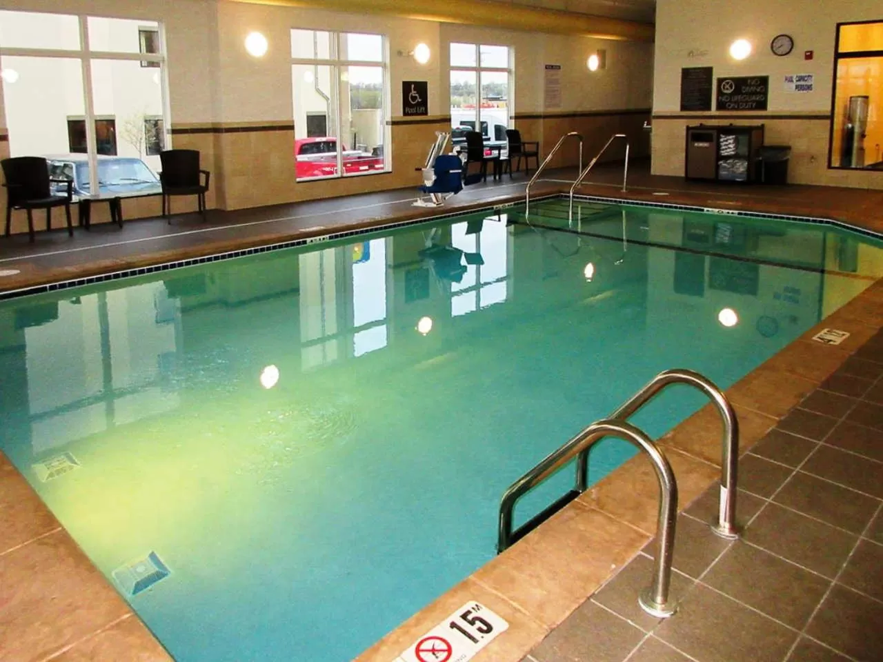 Swimming pool in Sleep Inn & Suites West-Near Medical Center