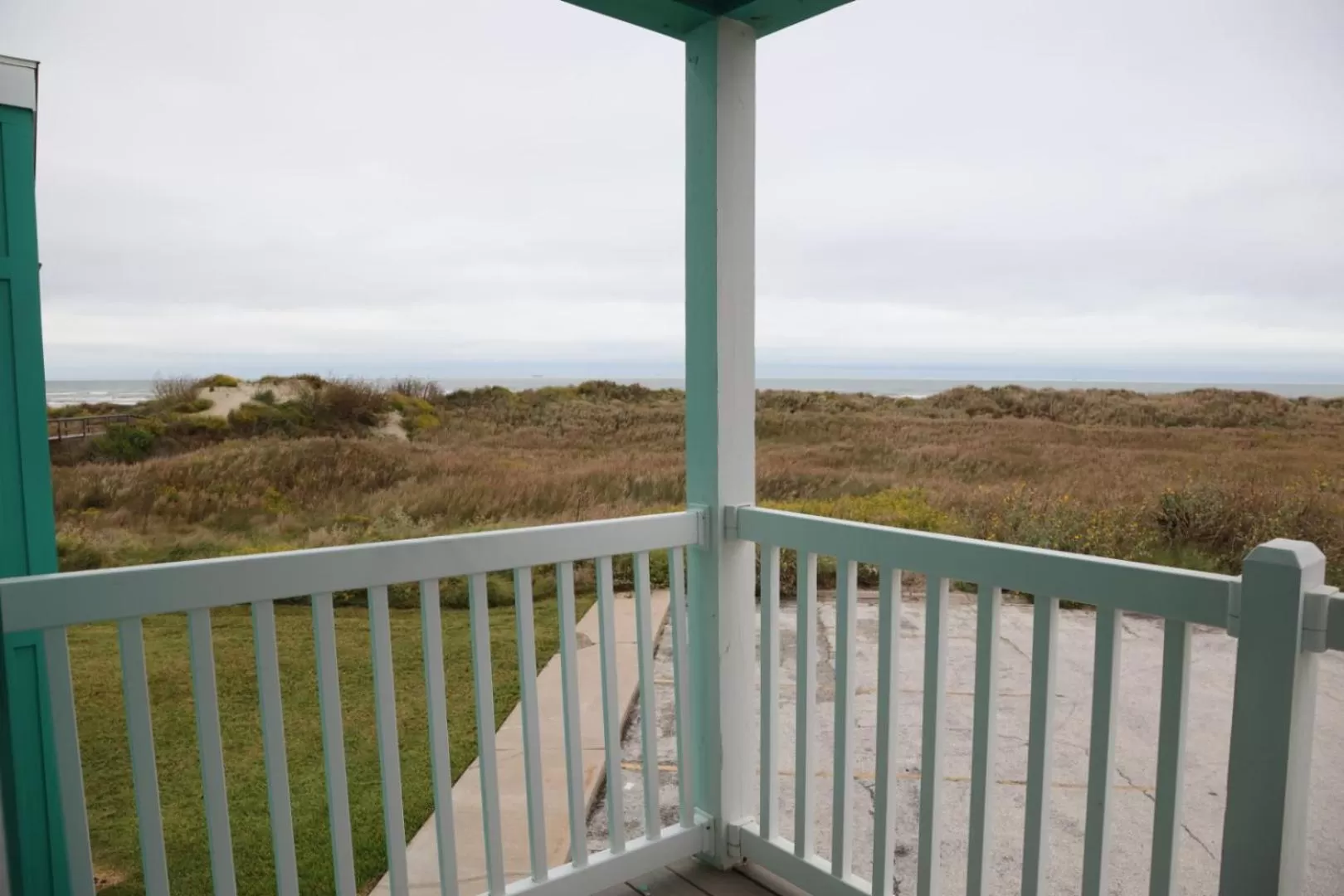 Executive Keys Condominiums on the Beach