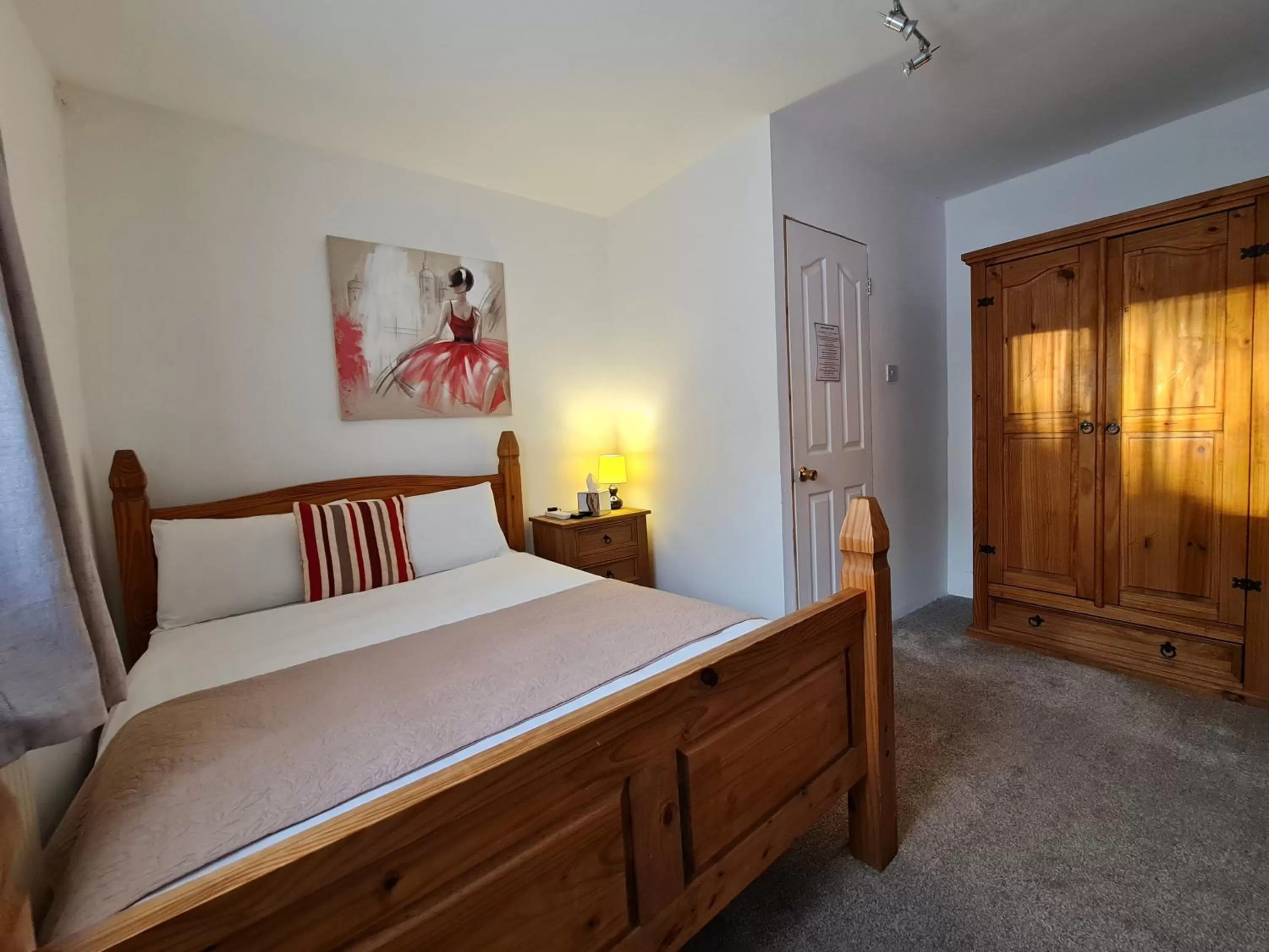 Bedroom, Bed in Pymgate Lodge Hotel Manchester Airport