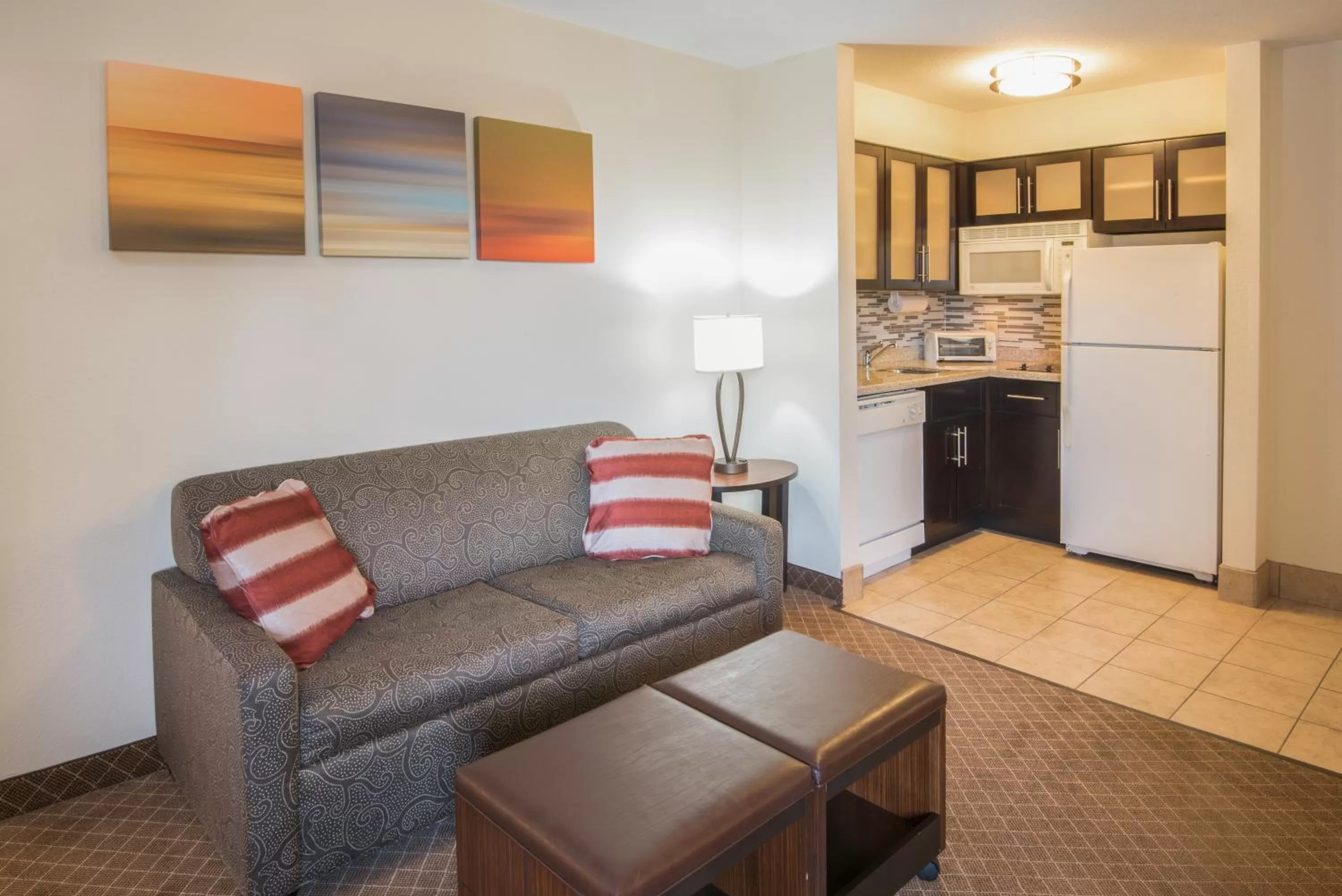 Bedroom in Staybridge Suites Columbus-Airport by IHG