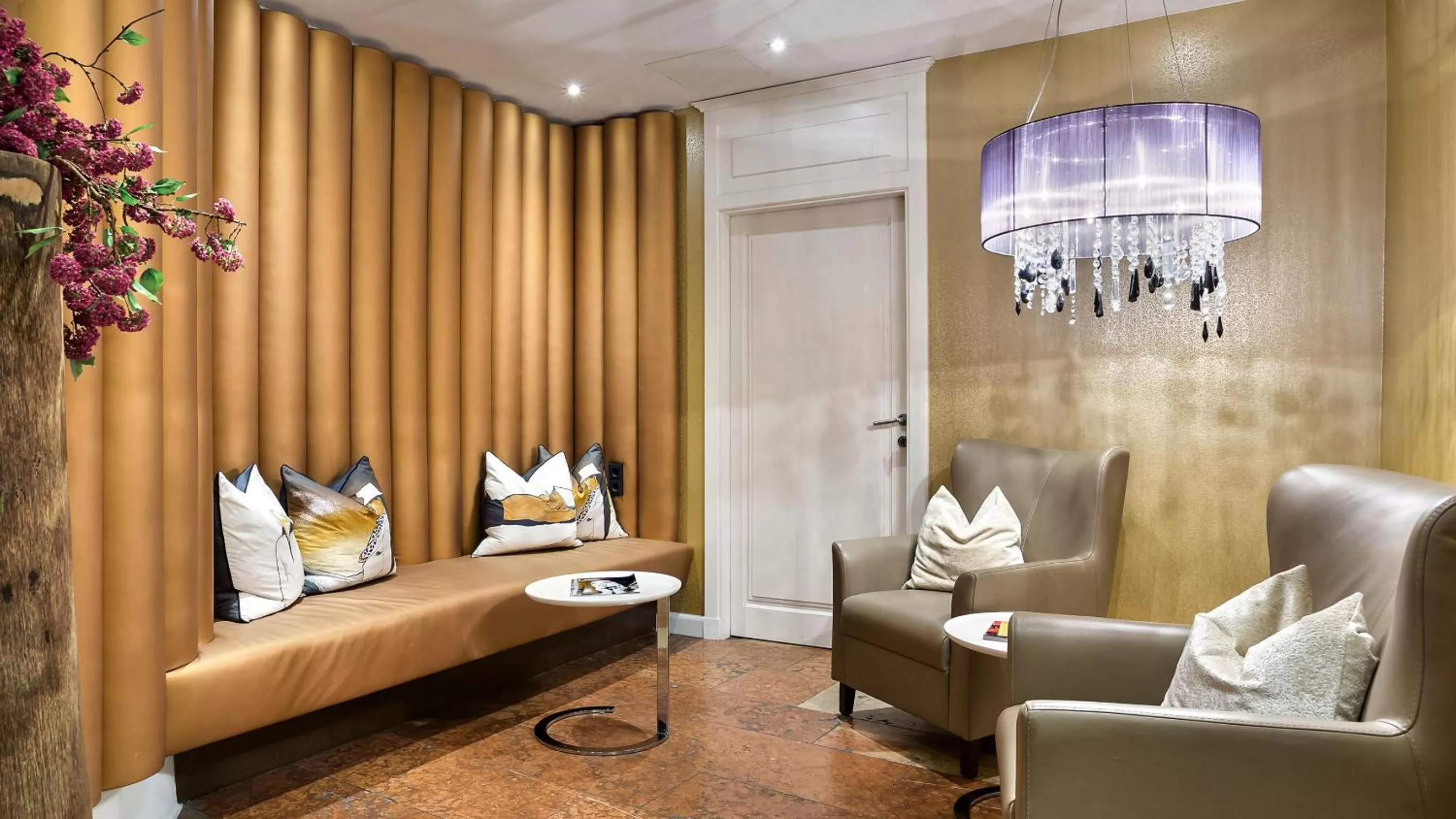 Lobby or reception in Radisson Blu Hotel Altstadt