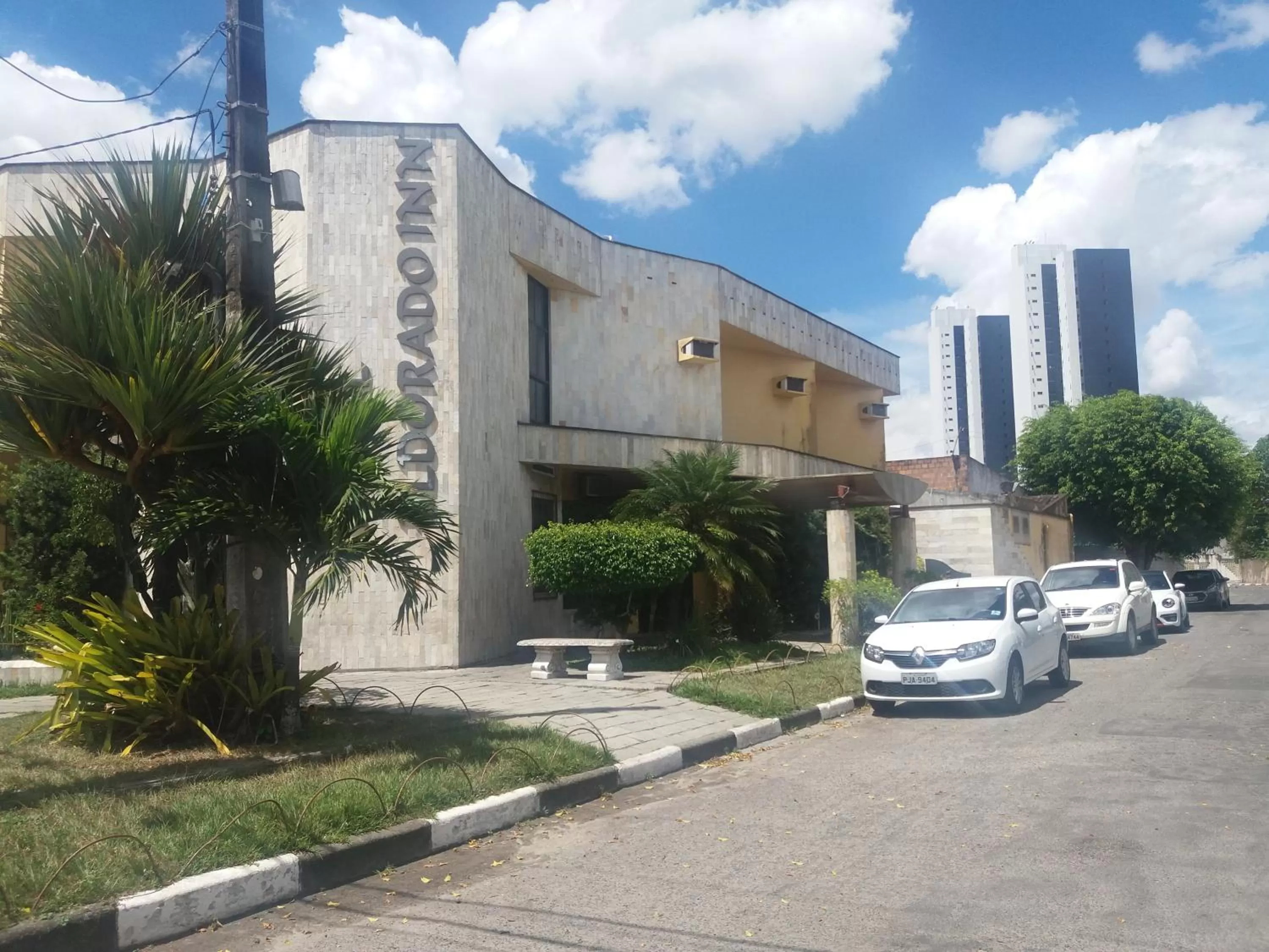 Property building in Eldorado Inn